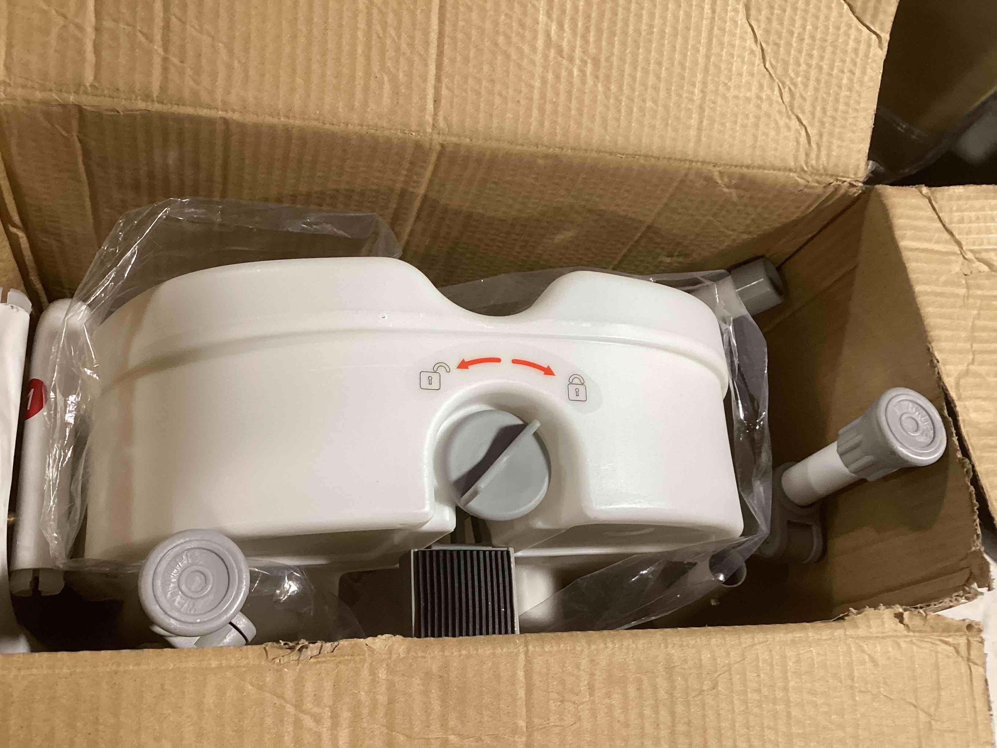https://s3.amazonaws.com/lotting-images-prod/bidfta/PNK0449430_1730393298944.jpeg