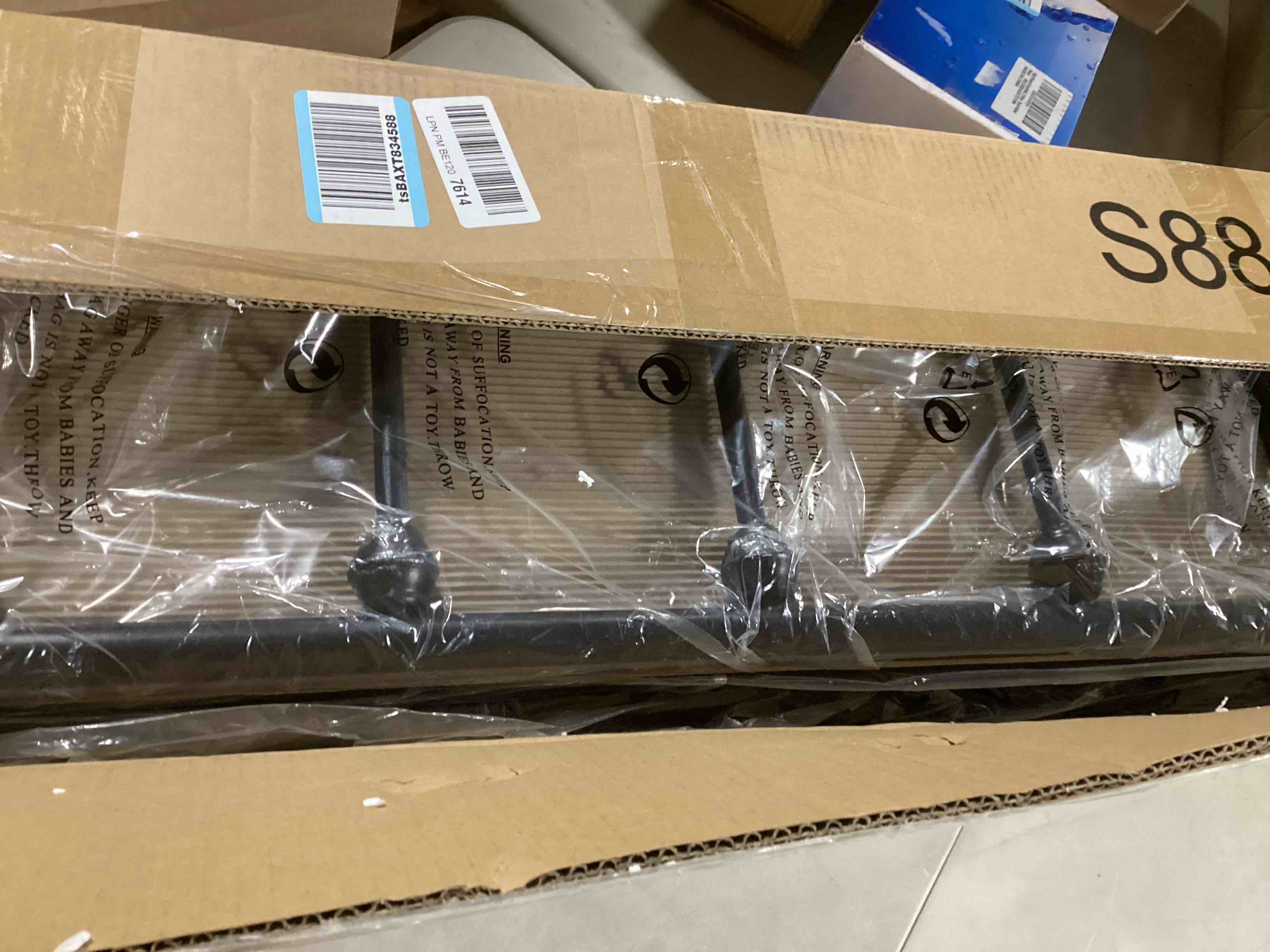https://s3.amazonaws.com/lotting-images-prod/bidfta/PNK0449730_1730309587490.jpeg