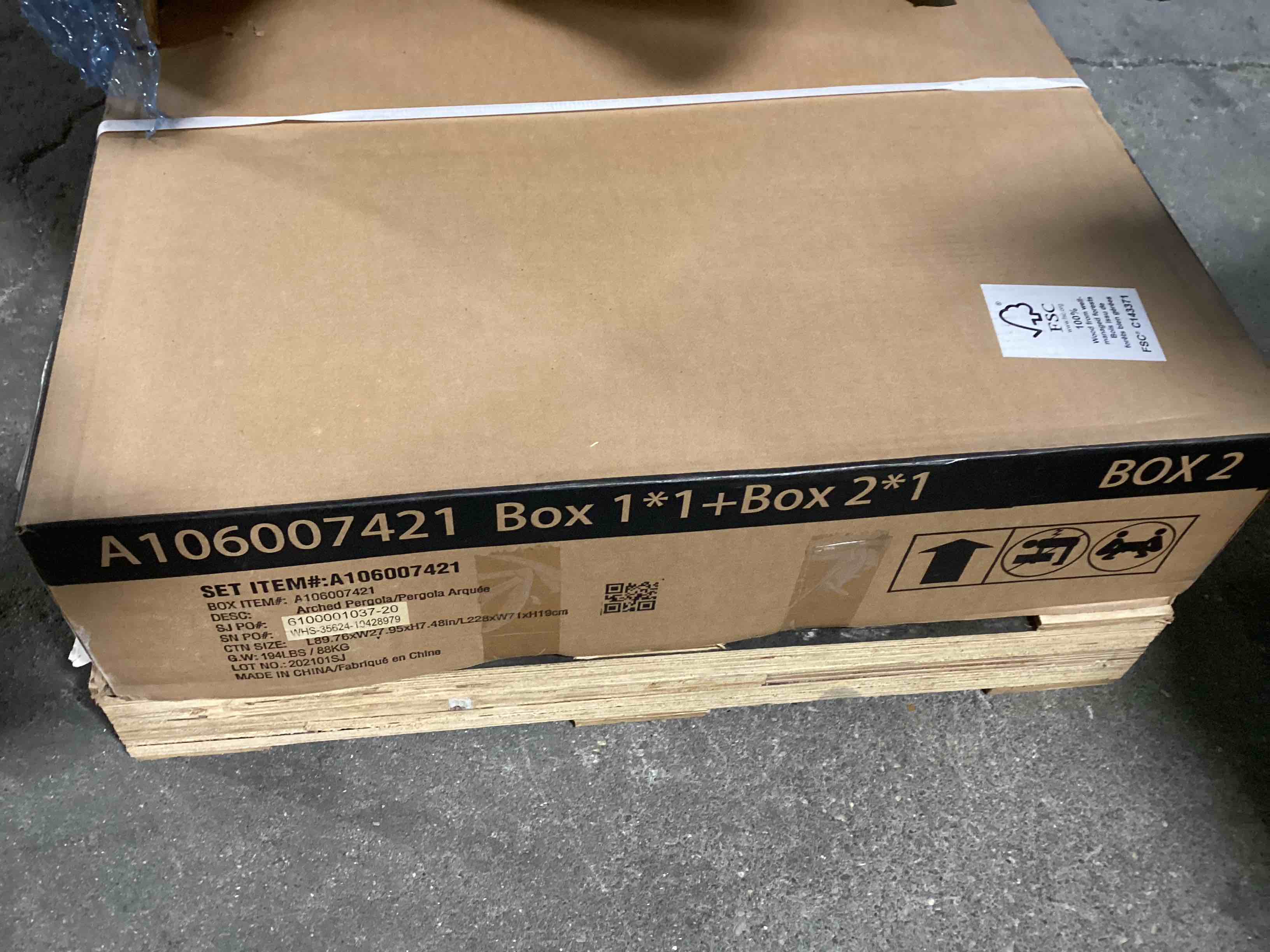 https://s3.amazonaws.com/lotting-images-prod/bidfta/PNK0449914_1730223398249.jpeg