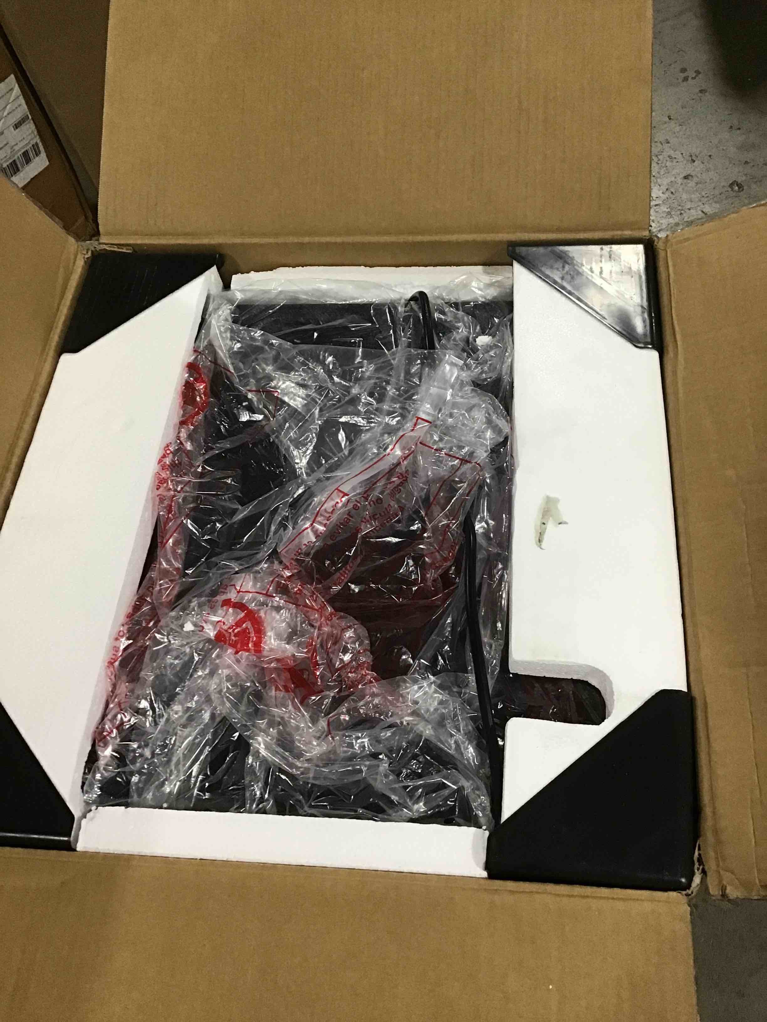 https://s3.amazonaws.com/lotting-images-prod/bidfta/PNK0450190_1733595018989.jpeg