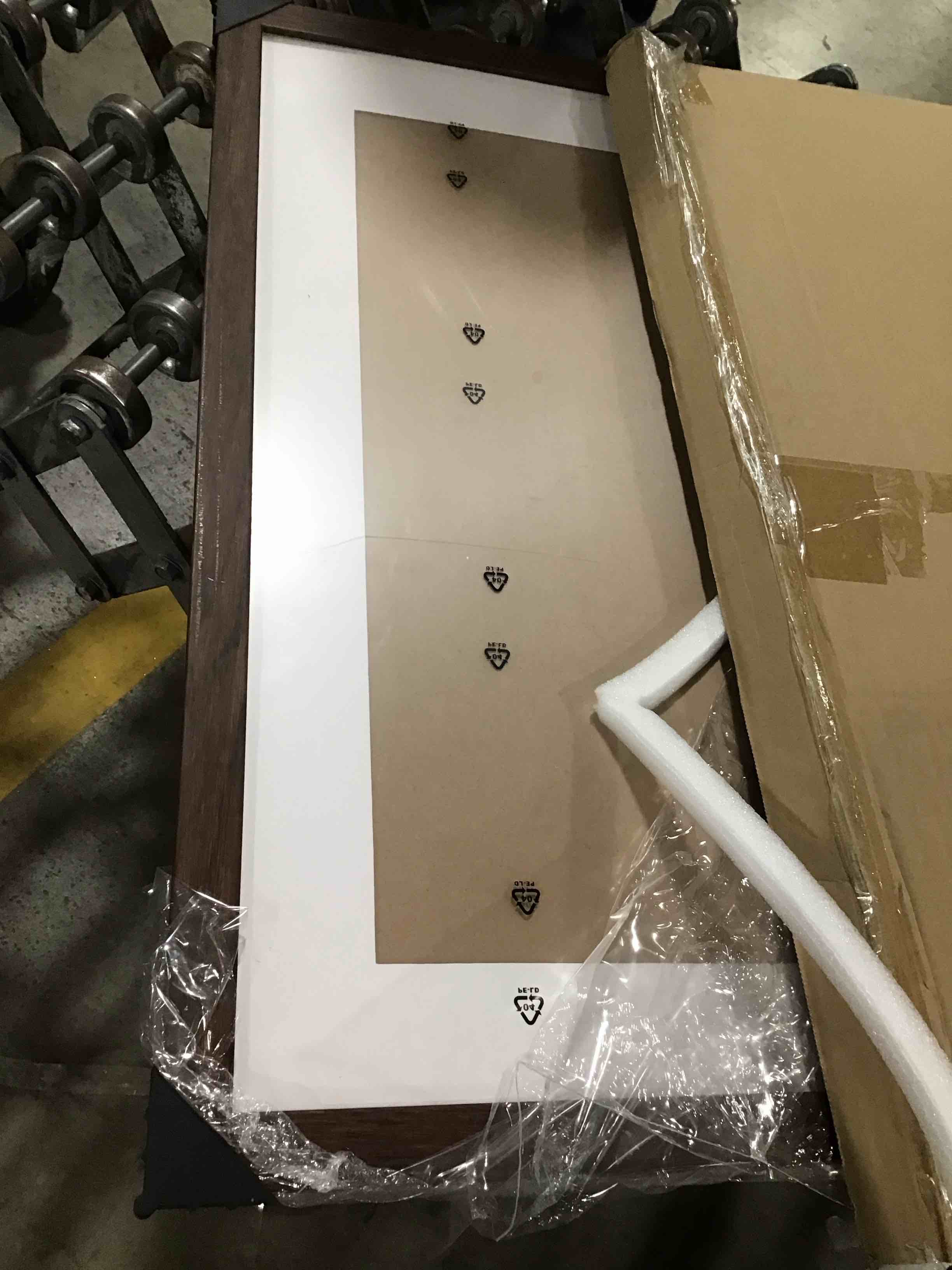 https://s3.amazonaws.com/lotting-images-prod/bidfta/PNK0450413_1732630859216.jpeg