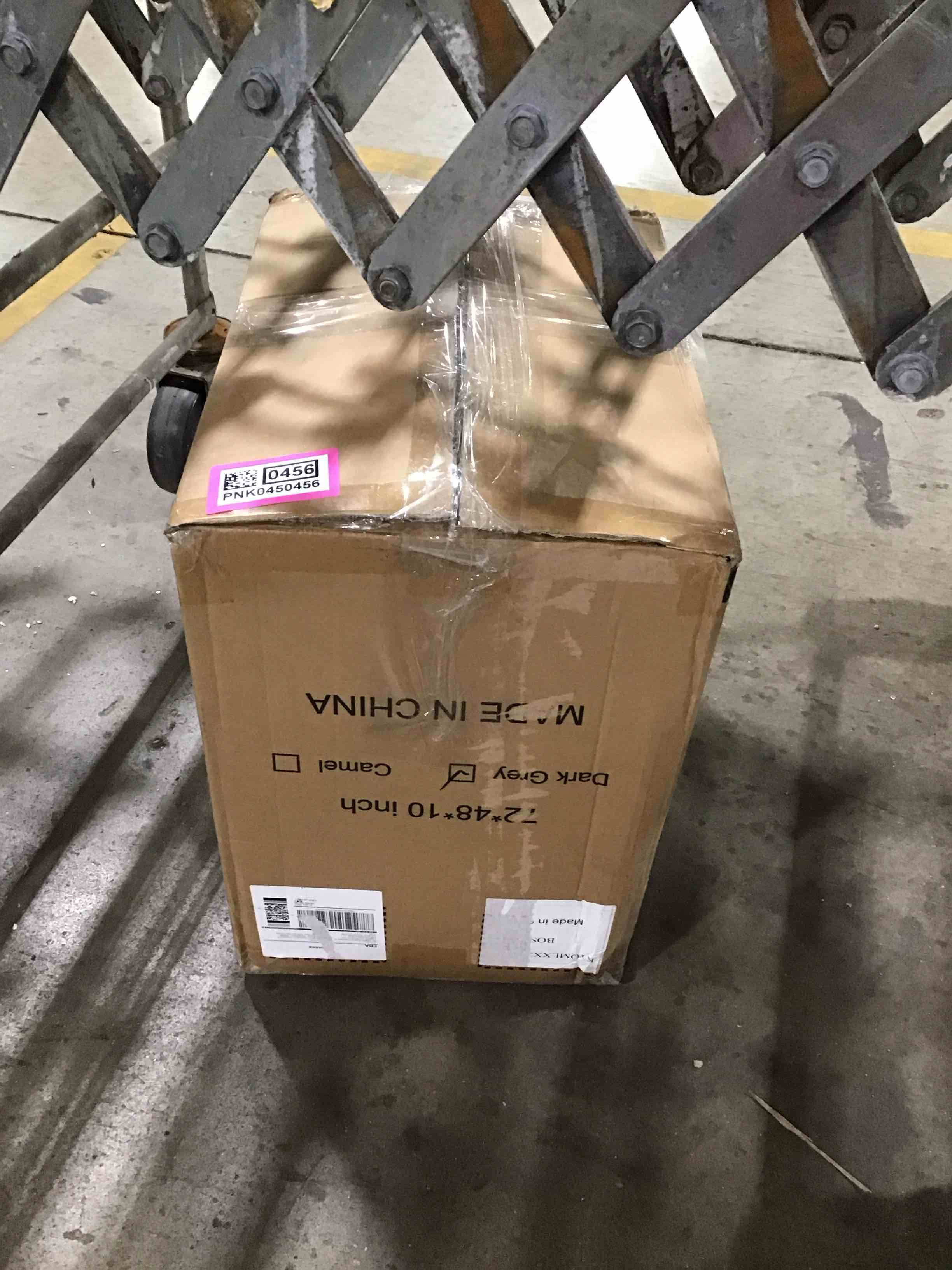 https://s3.amazonaws.com/lotting-images-prod/bidfta/PNK0450456_1732623389403.jpeg