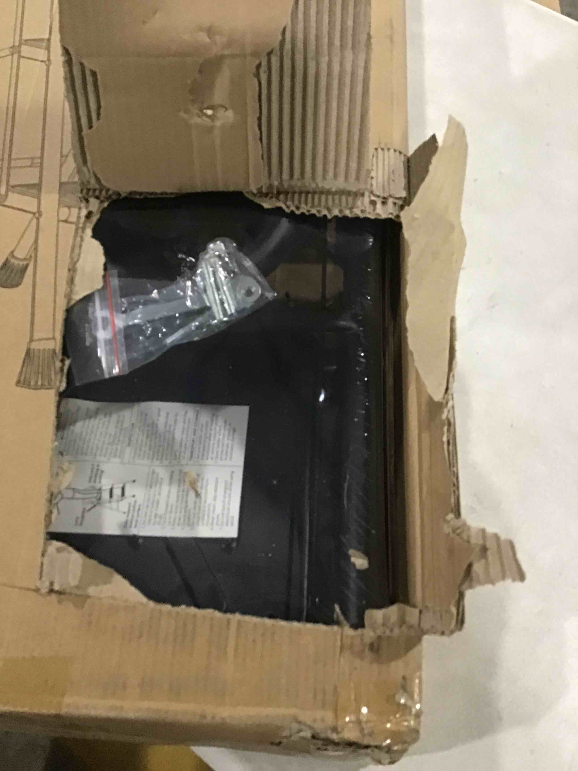 https://s3.amazonaws.com/lotting-images-prod/bidfta/PNK0450602_1732134577136.jpeg
