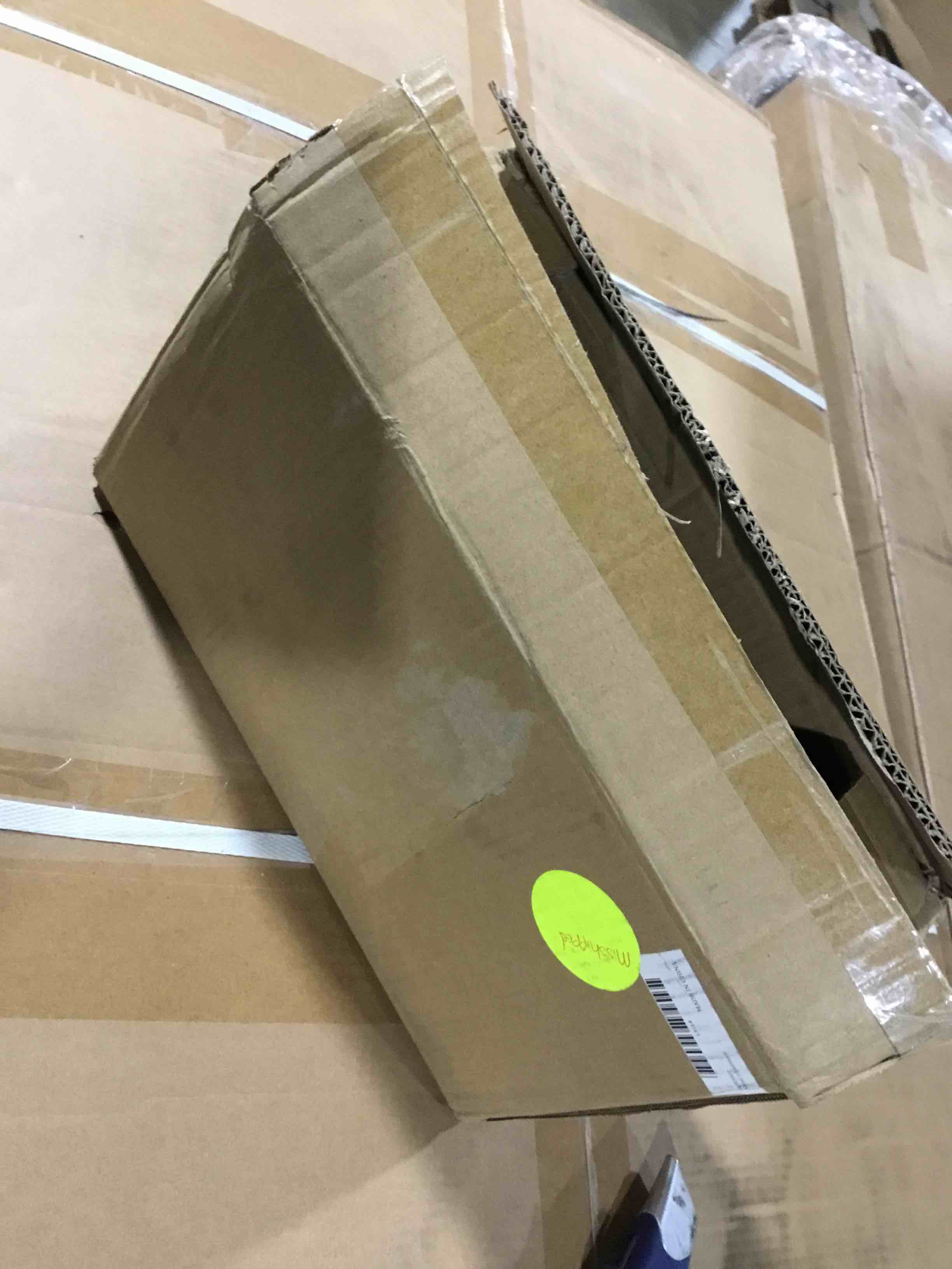 https://s3.amazonaws.com/lotting-images-prod/bidfta/PNK0450875_1731957846482.jpeg