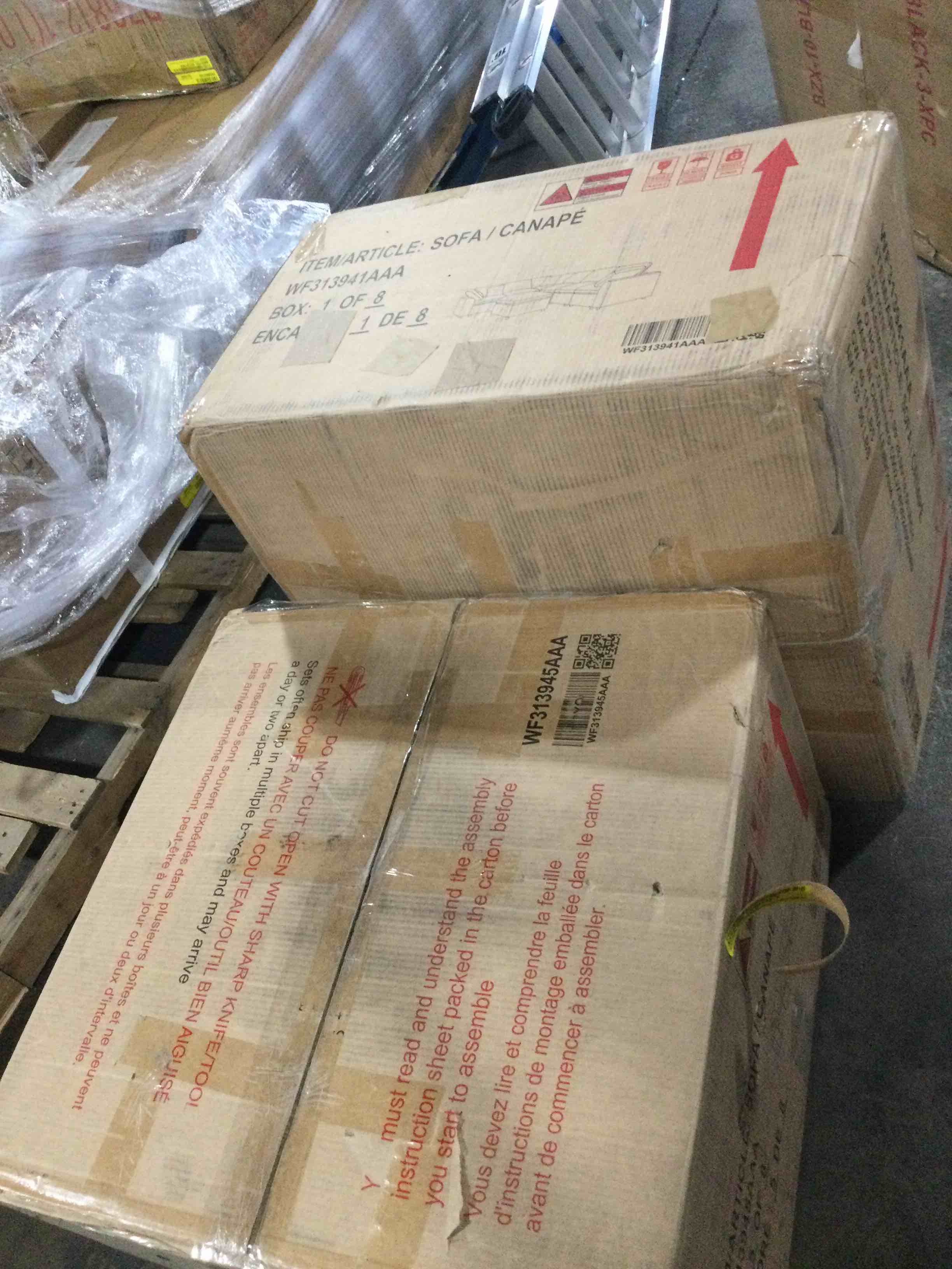 https://s3.amazonaws.com/lotting-images-prod/bidfta/PNK0451429_1731082230665.jpeg