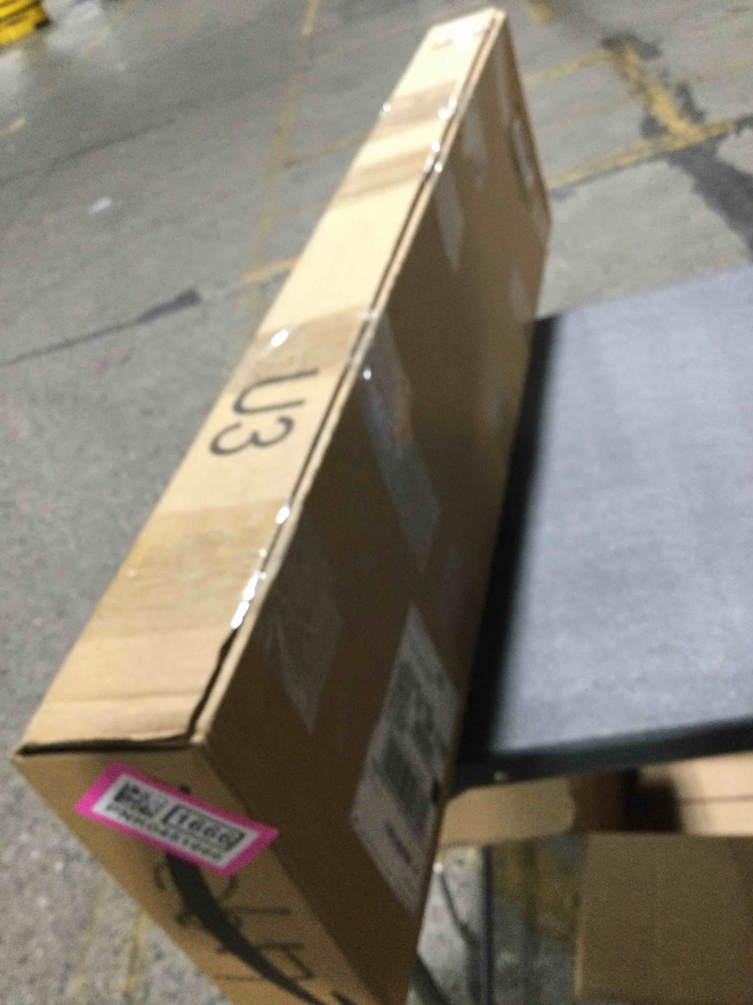 https://s3.amazonaws.com/lotting-images-prod/bidfta/PNK0451666_1730984606143.jpeg
