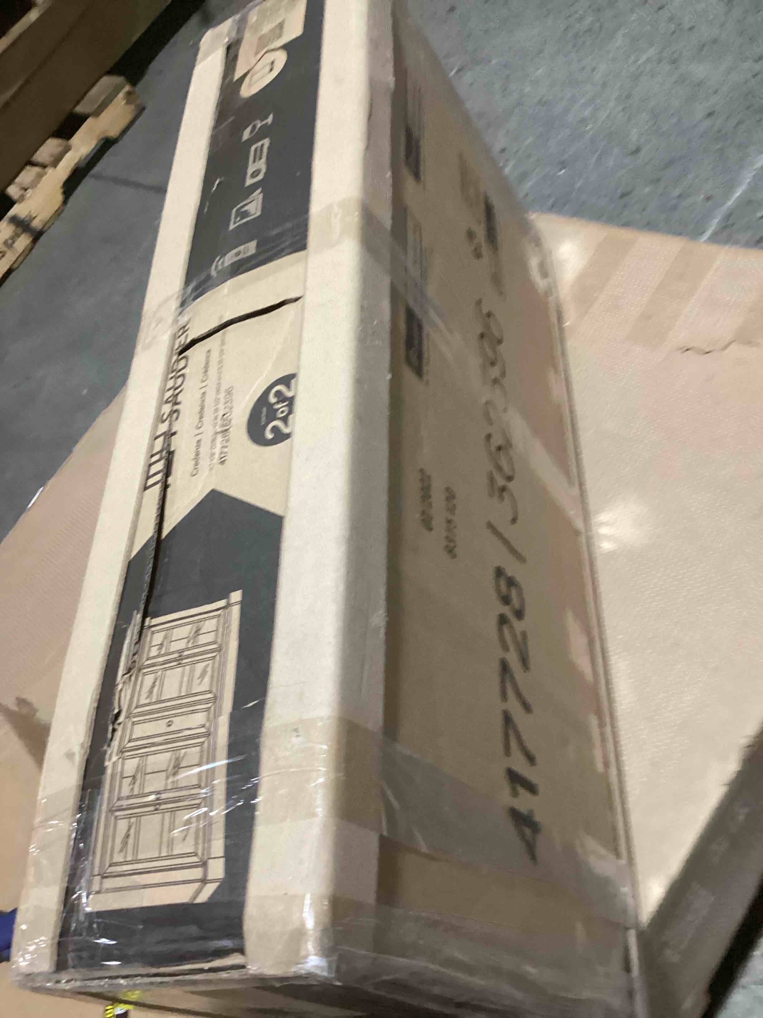 https://s3.amazonaws.com/lotting-images-prod/bidfta/PNK0451969_1730474160212.jpeg