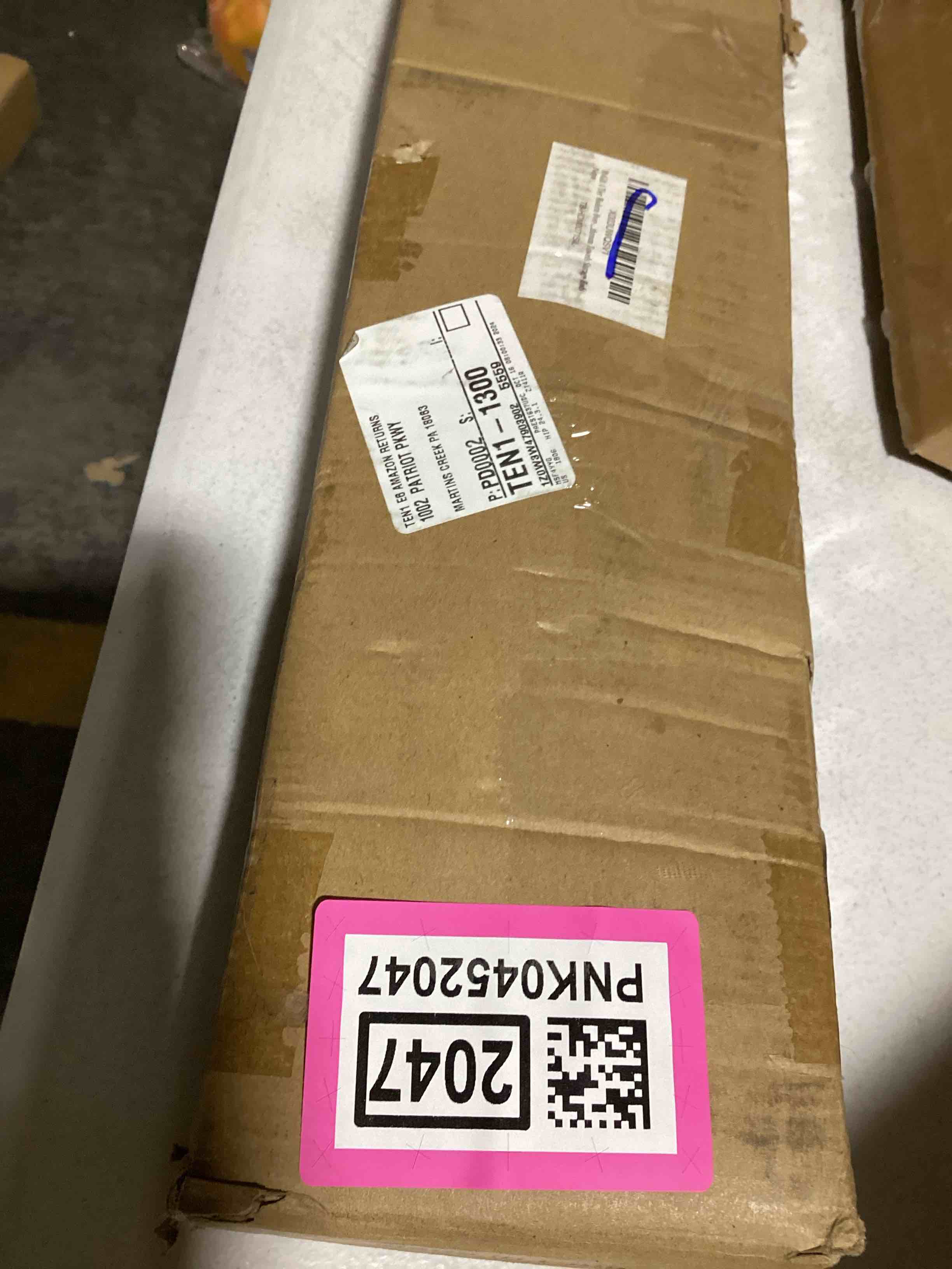 https://s3.amazonaws.com/lotting-images-prod/bidfta/PNK0452047_1730302382806.jpeg