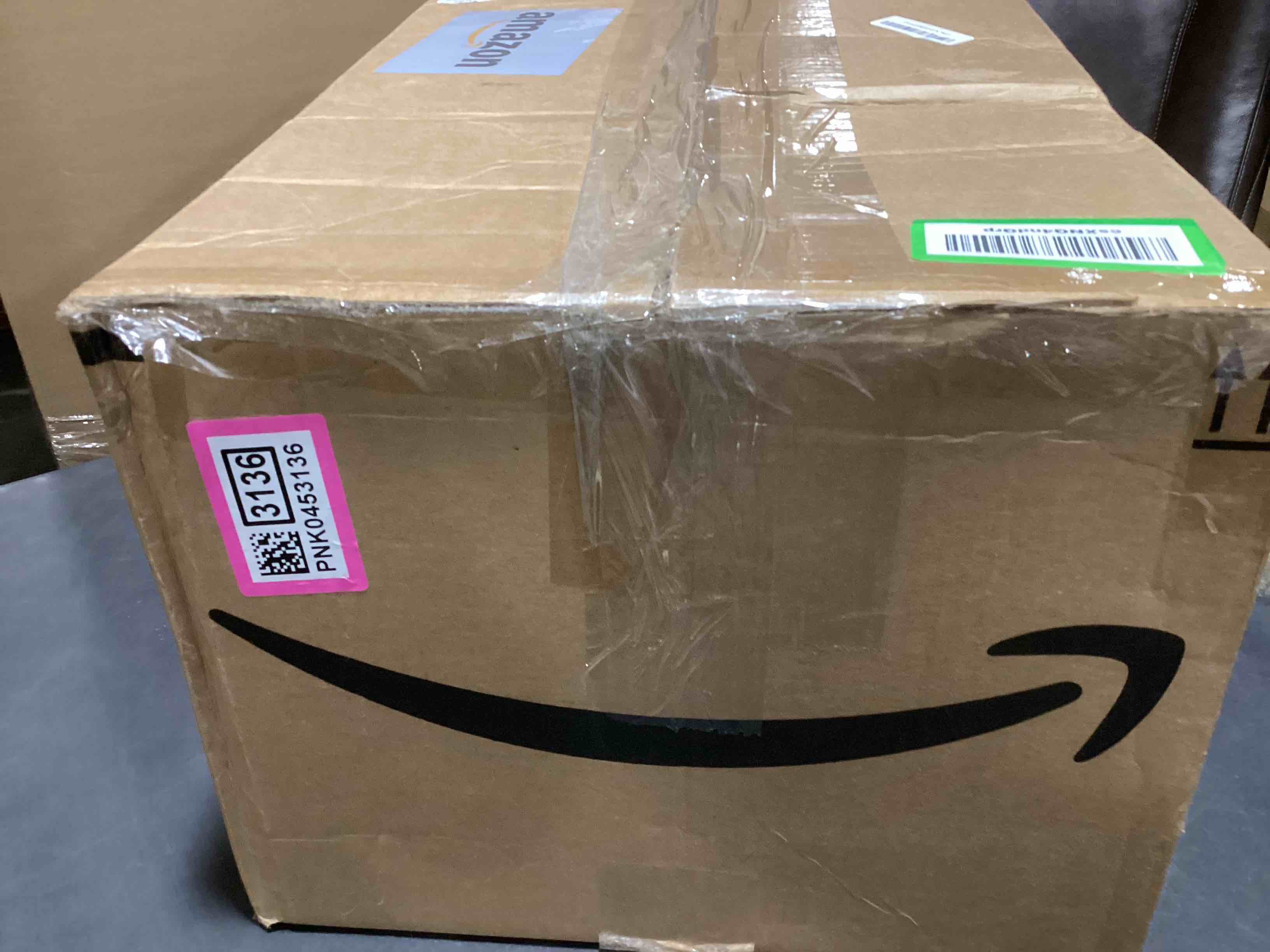 https://s3.amazonaws.com/lotting-images-prod/bidfta/PNK0453136_1729684665794.jpeg