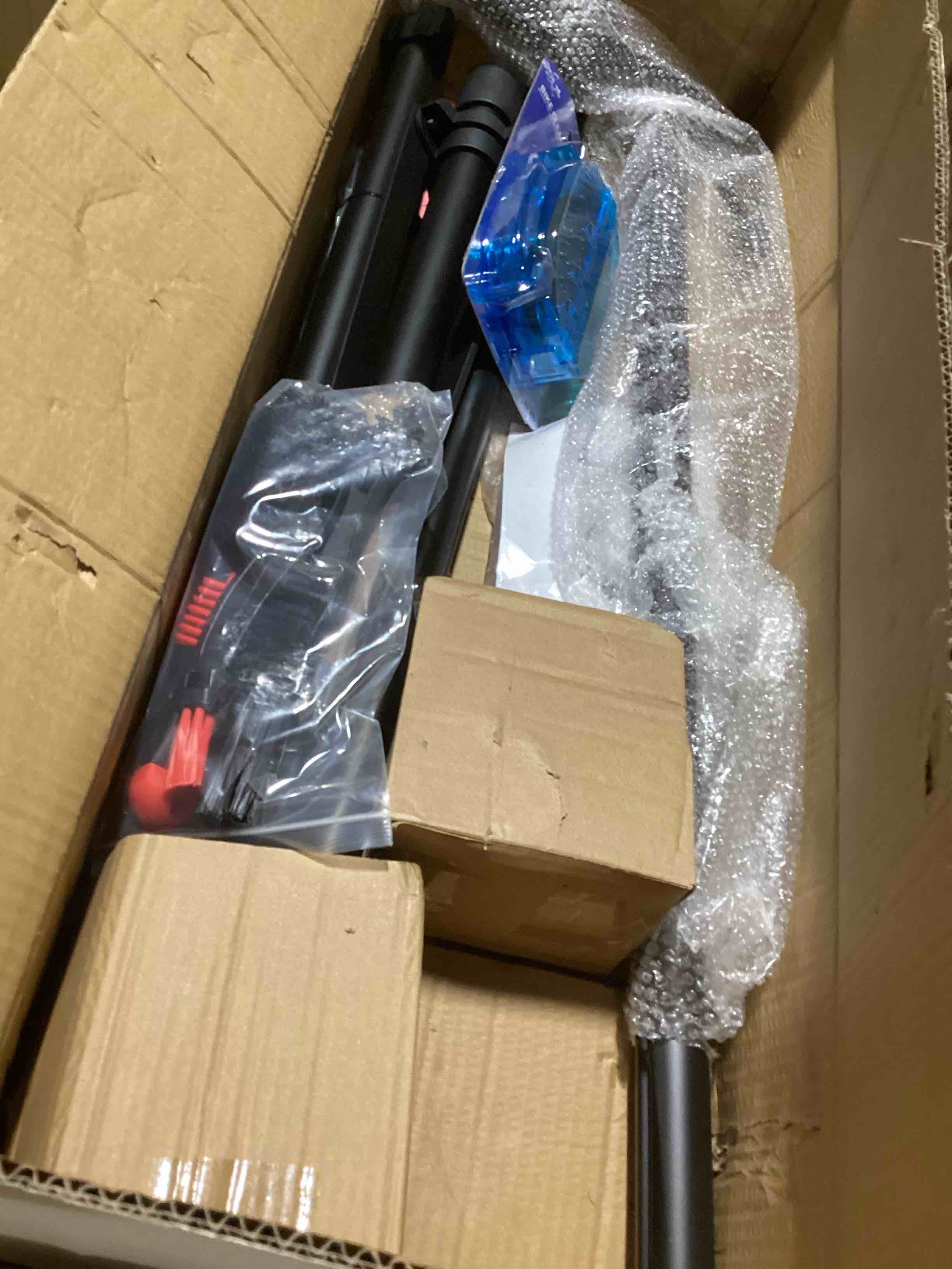 https://s3.amazonaws.com/lotting-images-prod/bidfta/PNK0453214_1729618908249.jpeg