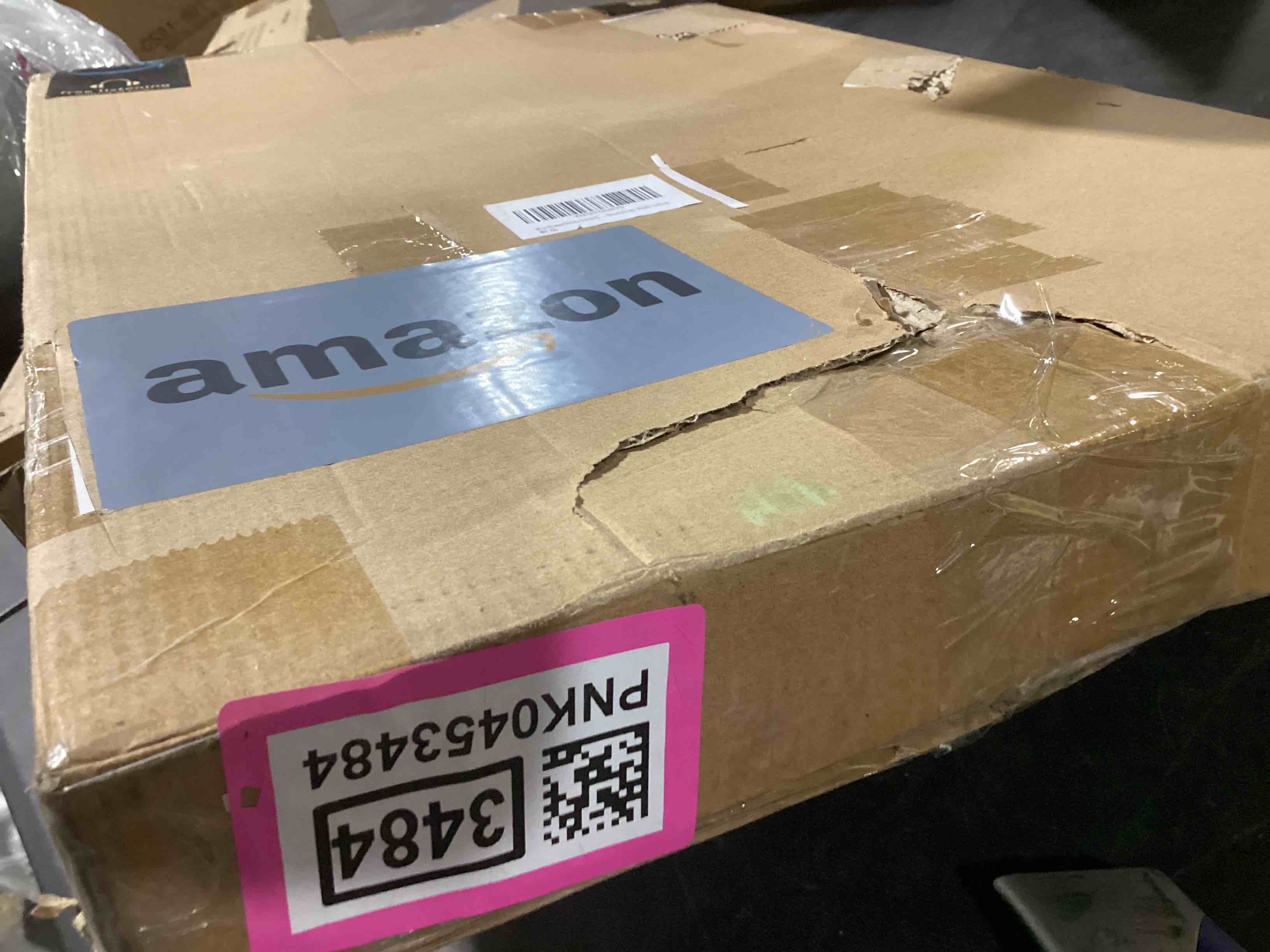 https://s3.amazonaws.com/lotting-images-prod/bidfta/PNK0453484_1729515396760.jpeg