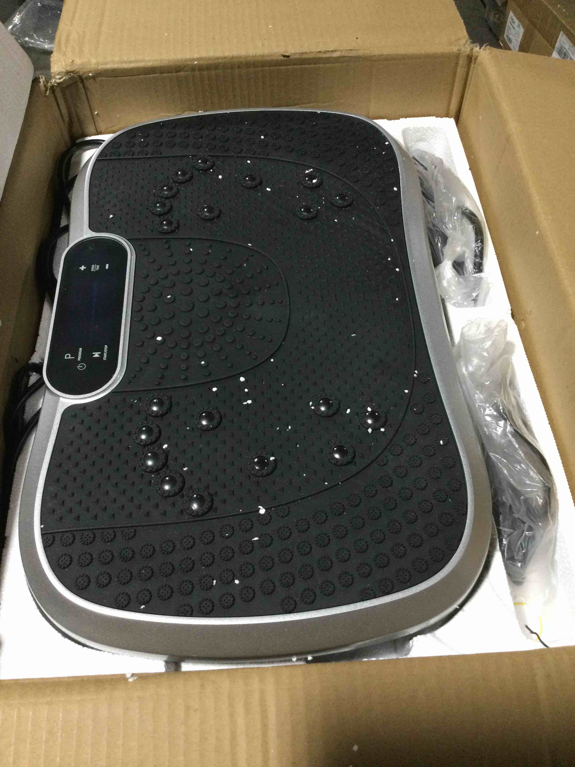 https://s3.amazonaws.com/lotting-images-prod/bidfta/PNK0454584_1730986384409.jpeg