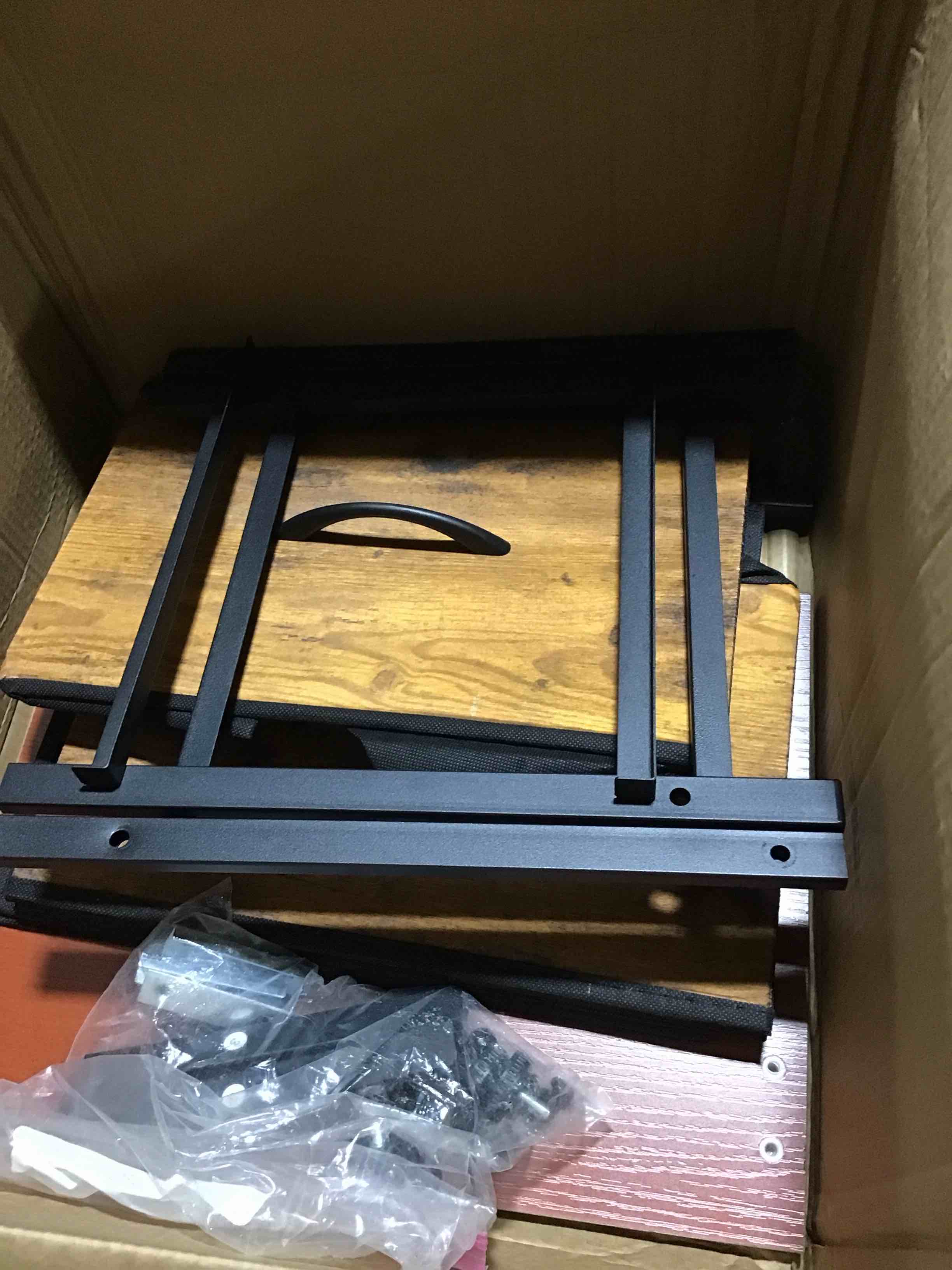https://s3.amazonaws.com/lotting-images-prod/bidfta/PNK0454728_1730837073904.jpeg
