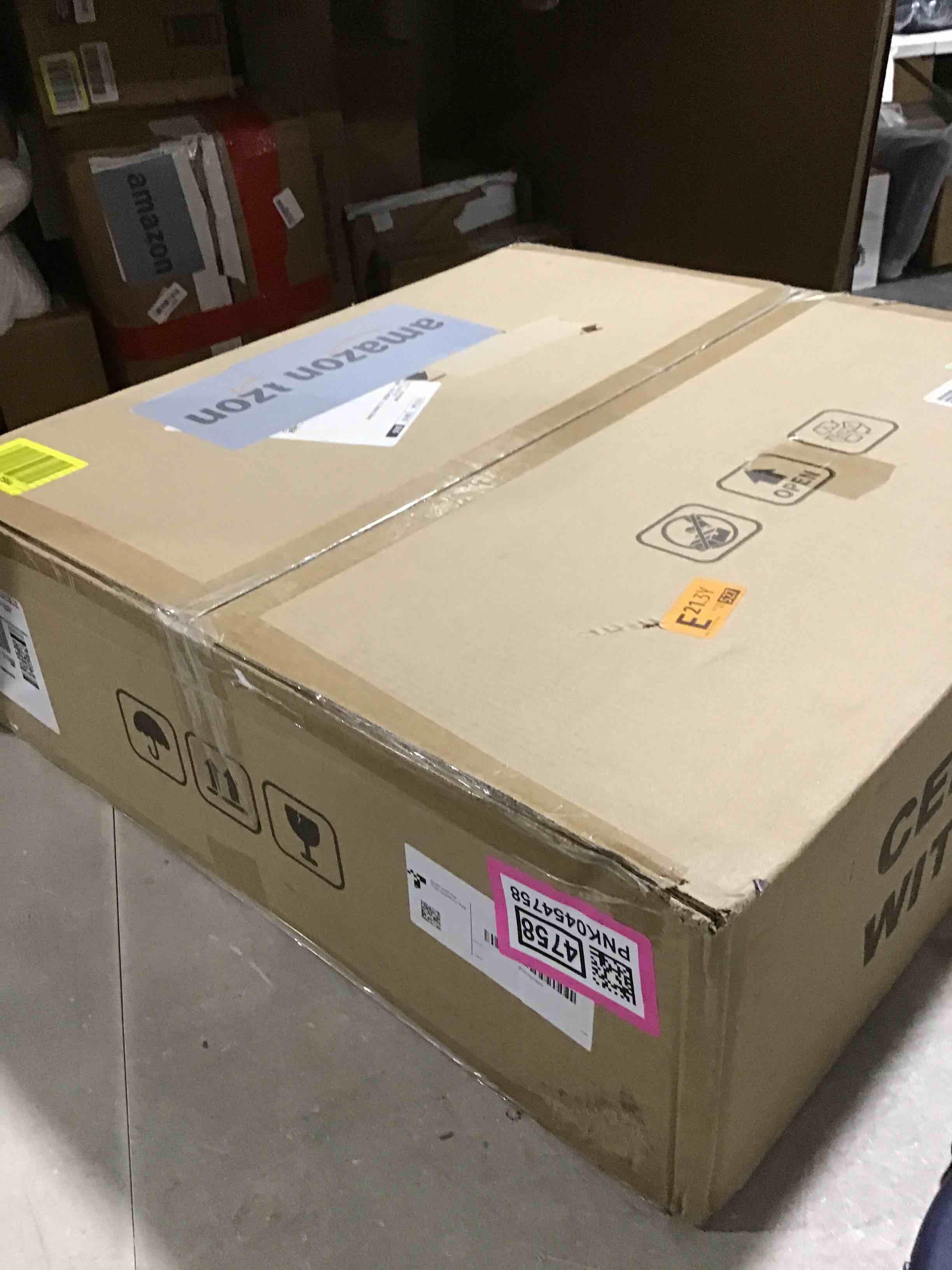 https://s3.amazonaws.com/lotting-images-prod/bidfta/PNK0454758_1730831918314.jpeg
