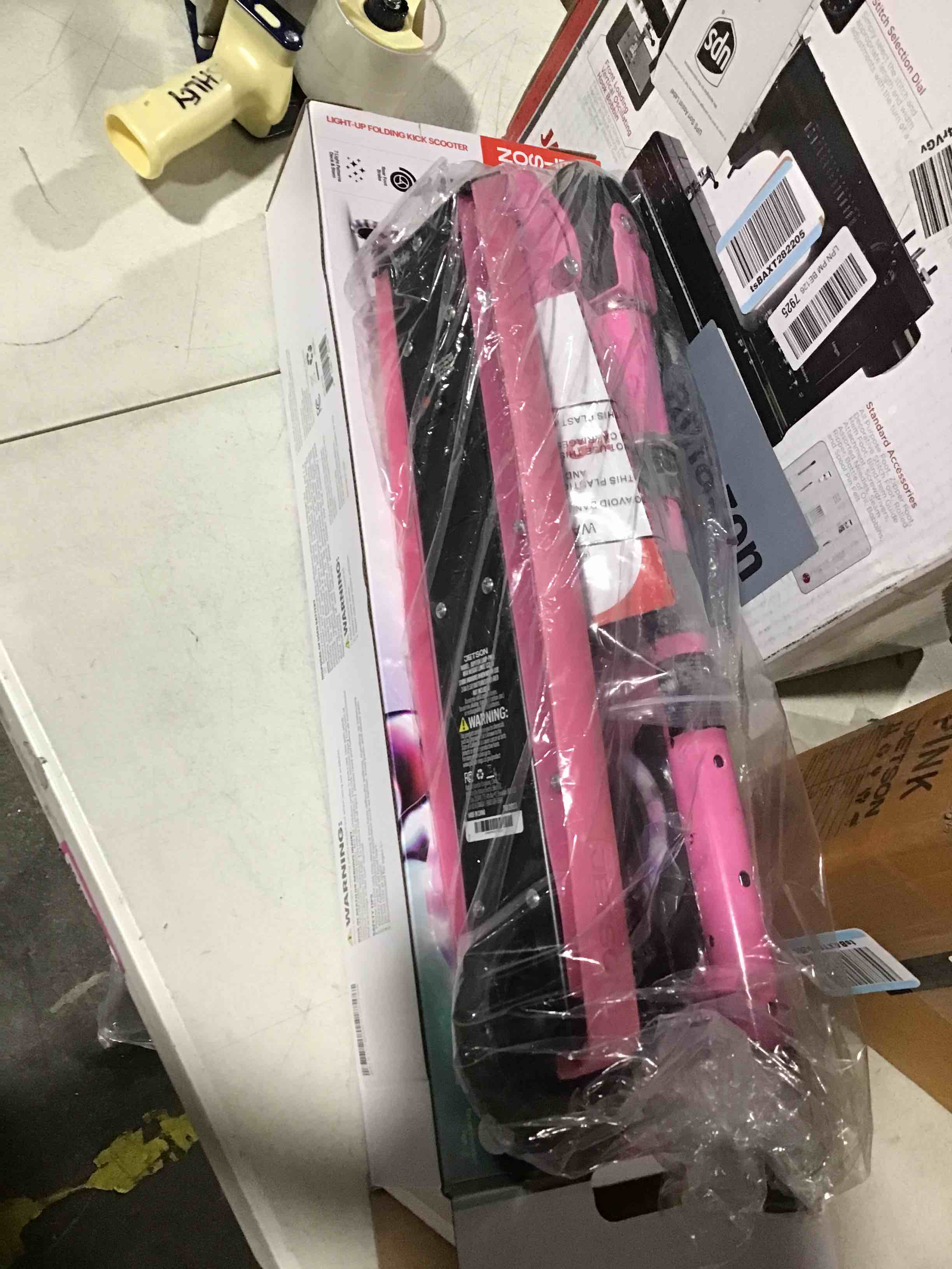 https://s3.amazonaws.com/lotting-images-prod/bidfta/PNK0454825_1730985963294.jpeg