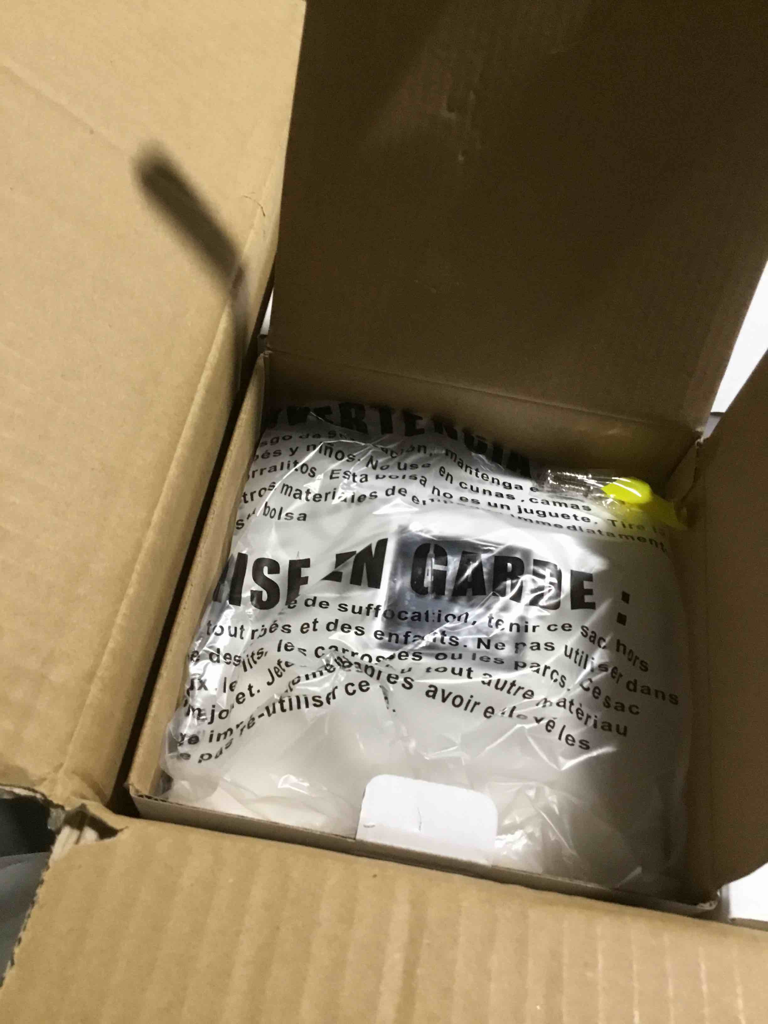 https://s3.amazonaws.com/lotting-images-prod/bidfta/PNK0454985_1730567022974.jpeg