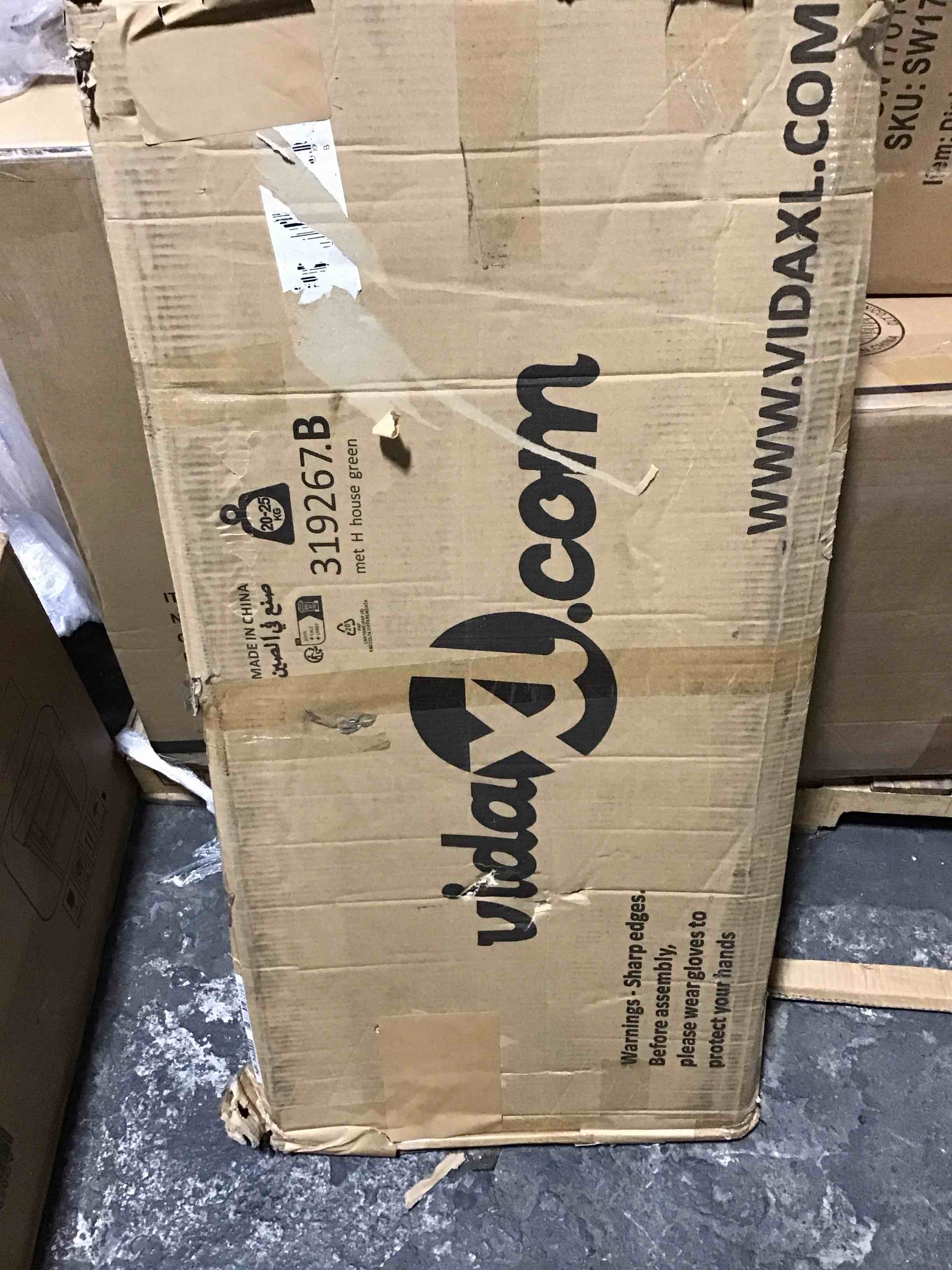 https://s3.amazonaws.com/lotting-images-prod/bidfta/PNK0455296_1730126031001.jpeg