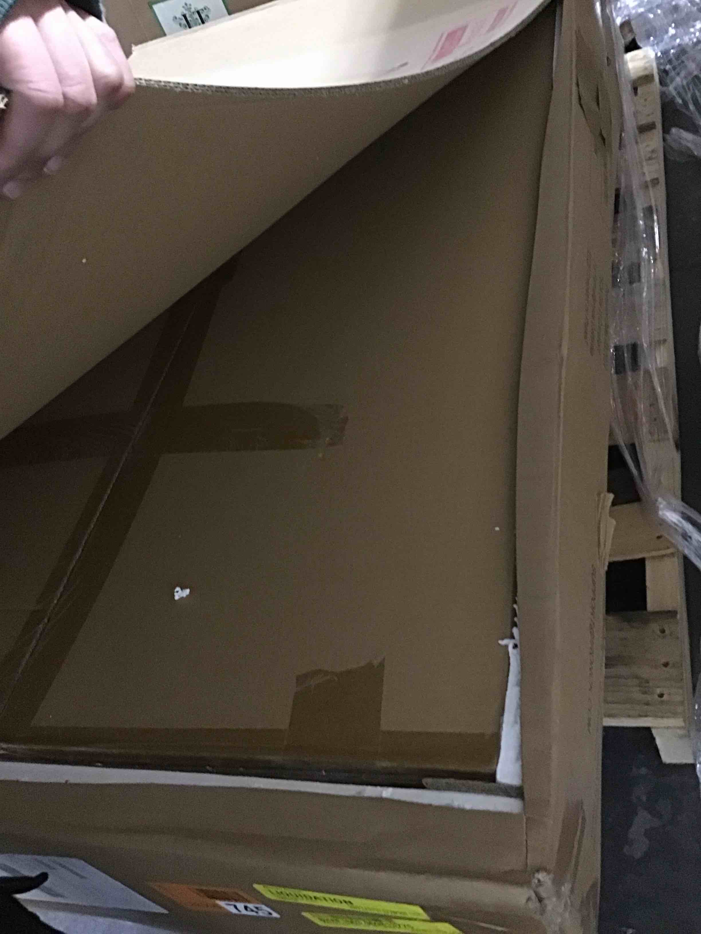 https://s3.amazonaws.com/lotting-images-prod/bidfta/PNK0455330_1730119069301.jpeg