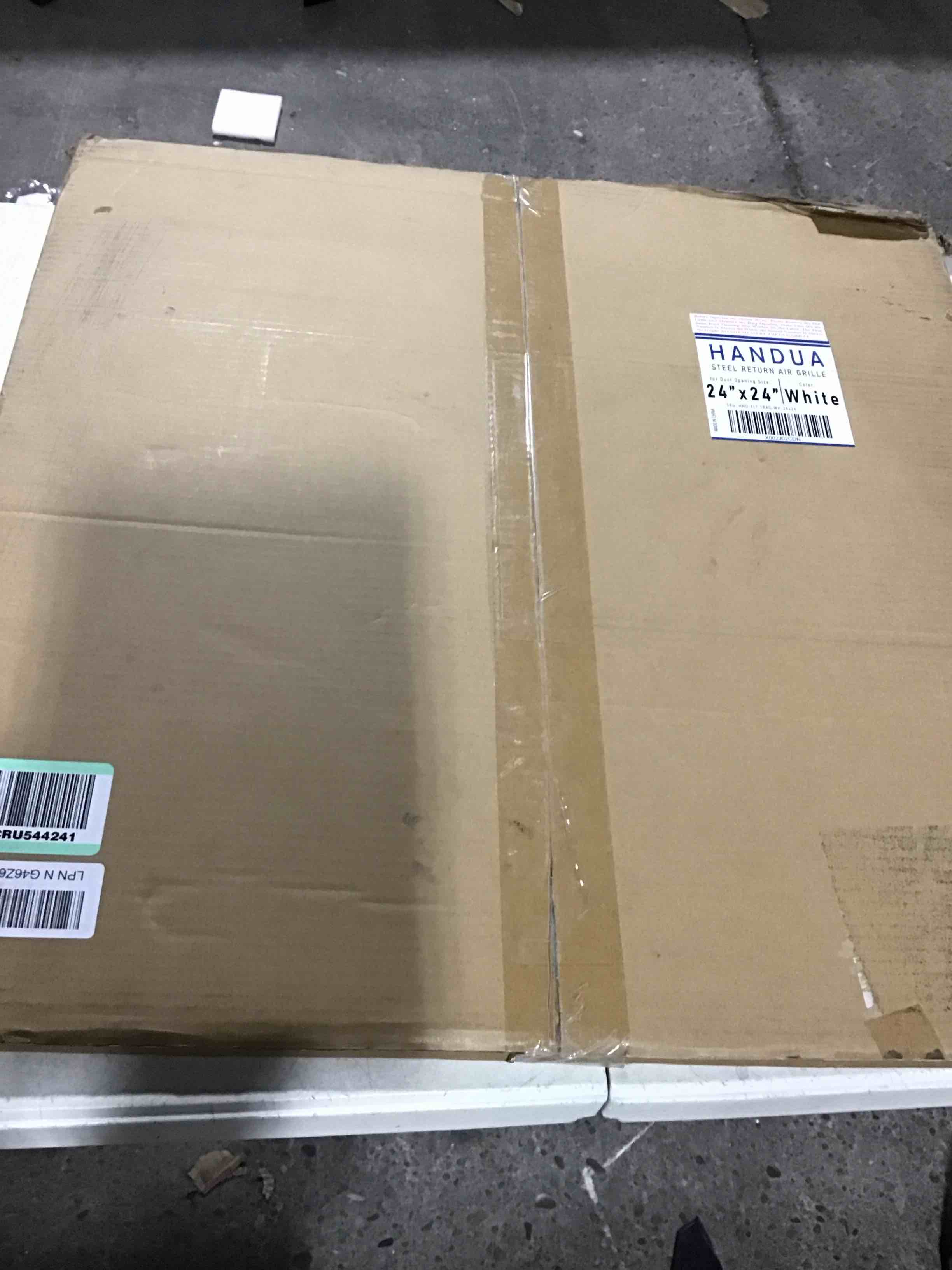 https://s3.amazonaws.com/lotting-images-prod/bidfta/PNK0455335_1729962561796.jpeg