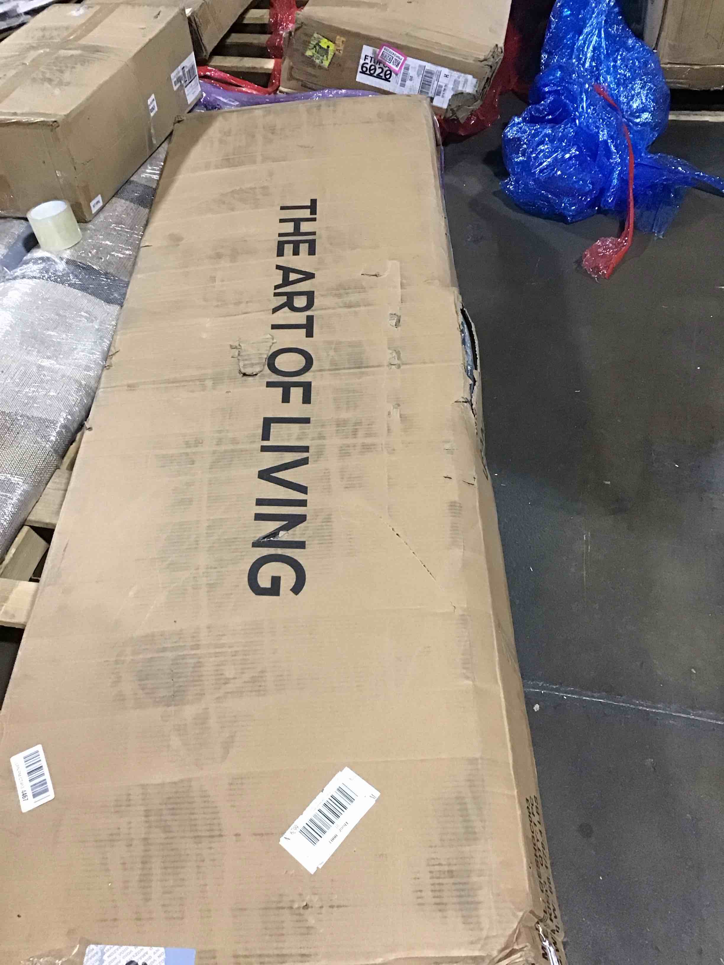 https://s3.amazonaws.com/lotting-images-prod/bidfta/PNK0455552_1729790629380.jpeg