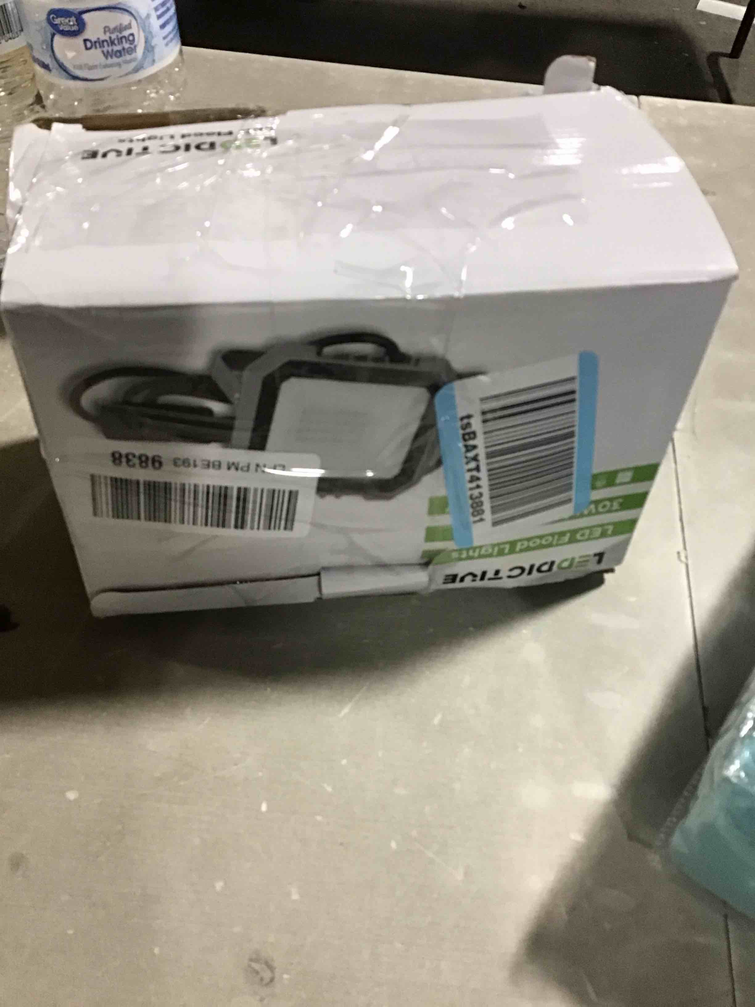https://s3.amazonaws.com/lotting-images-prod/bidfta/PNK0455714_1729687774768.jpeg