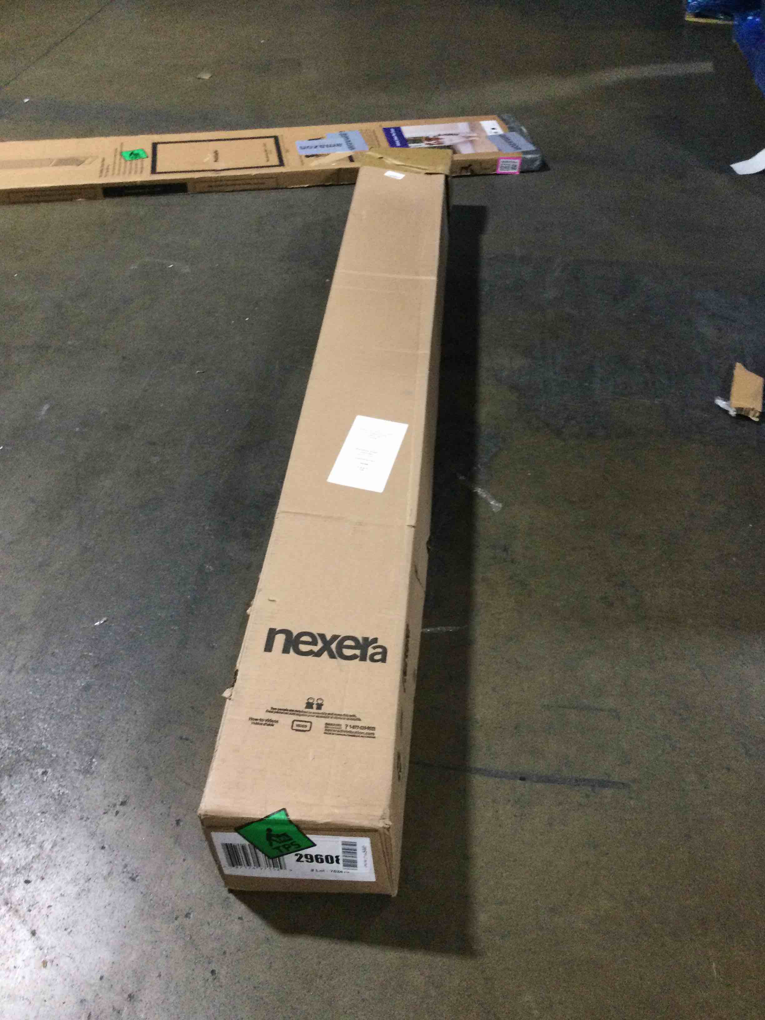 https://s3.amazonaws.com/lotting-images-prod/bidfta/PNK0455949_1729271471189.jpeg