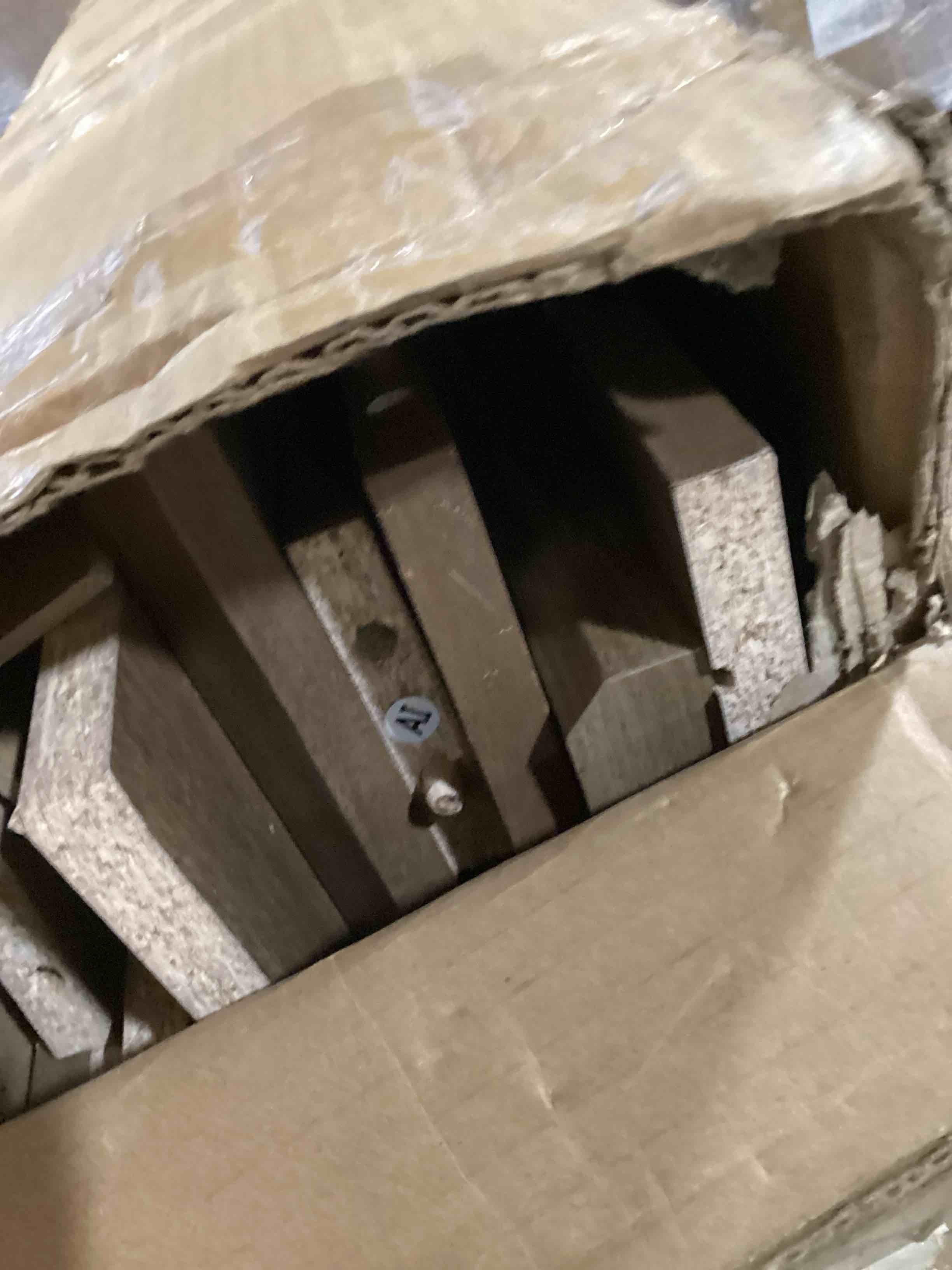 https://s3.amazonaws.com/lotting-images-prod/bidfta/PNK0456692_1730306887933.jpeg