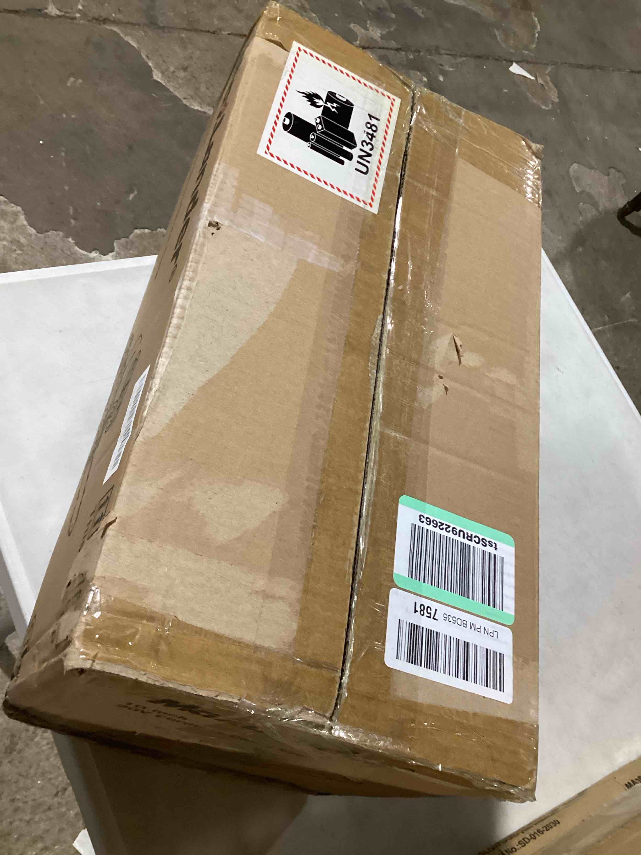 https://s3.amazonaws.com/lotting-images-prod/bidfta/PNK0457585_1729516614831.jpeg