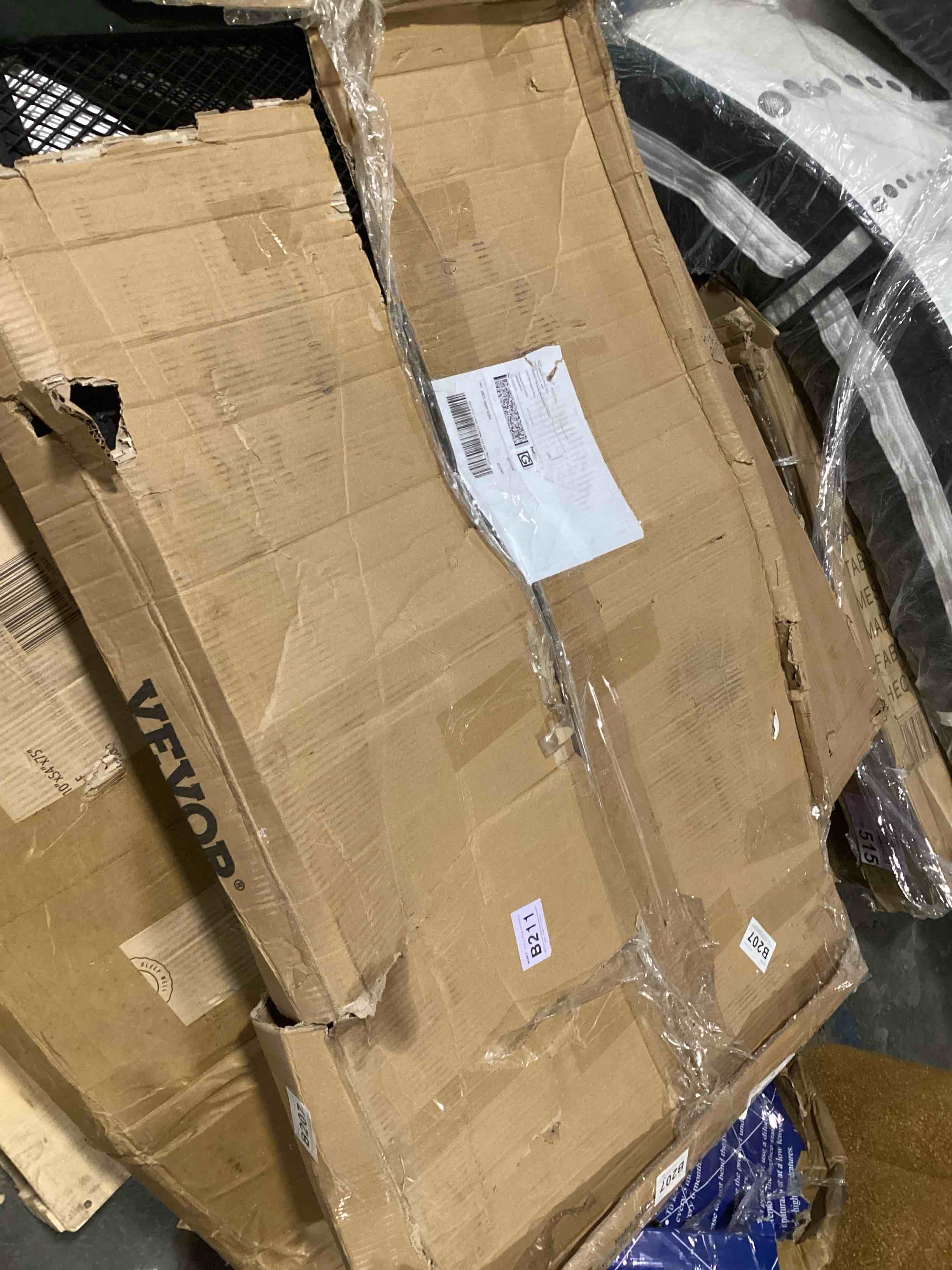 https://s3.amazonaws.com/lotting-images-prod/bidfta/PNK0457787_1729259113121.jpeg