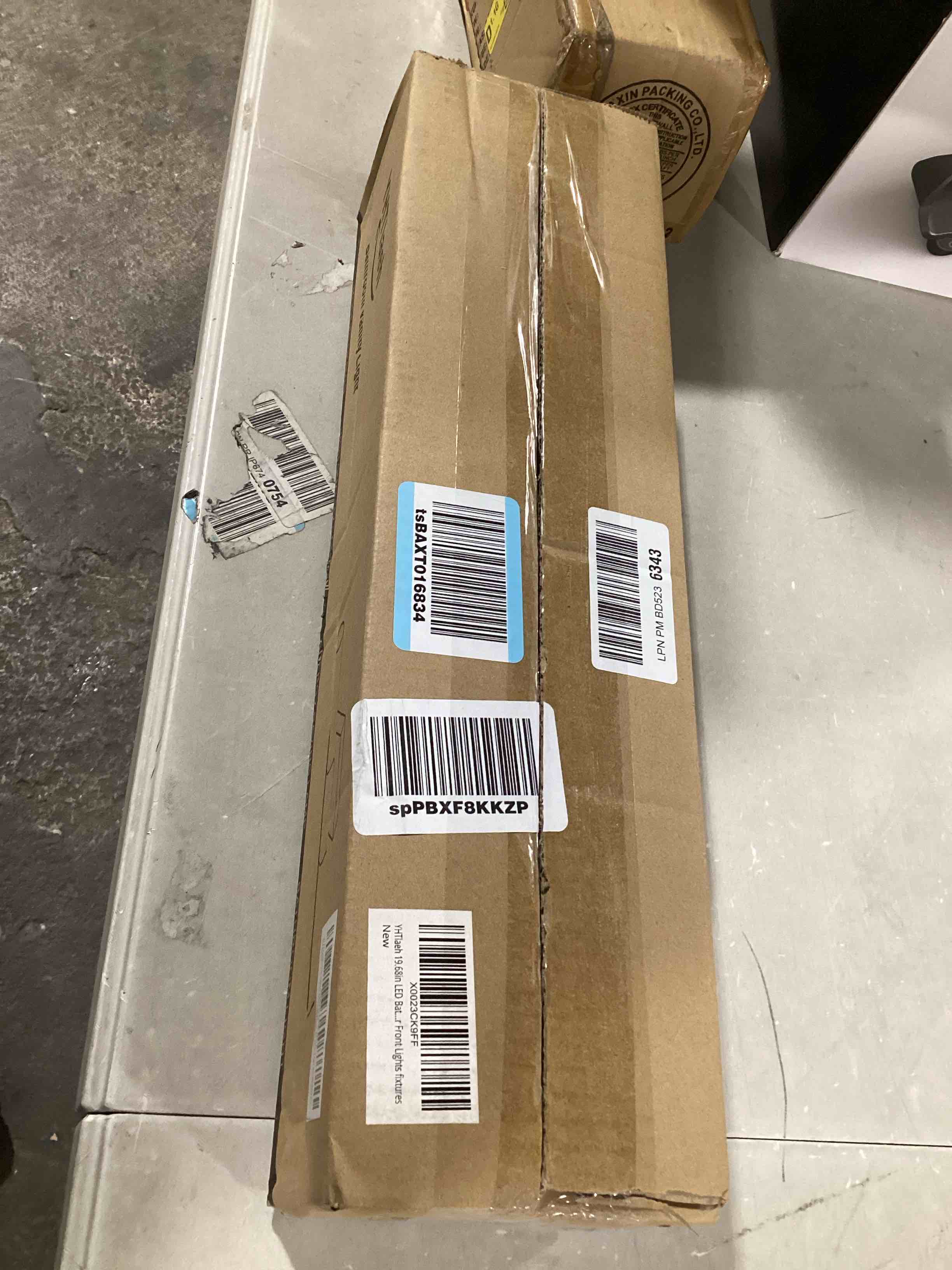 https://s3.amazonaws.com/lotting-images-prod/bidfta/PNK0457969_1729169285719.jpeg