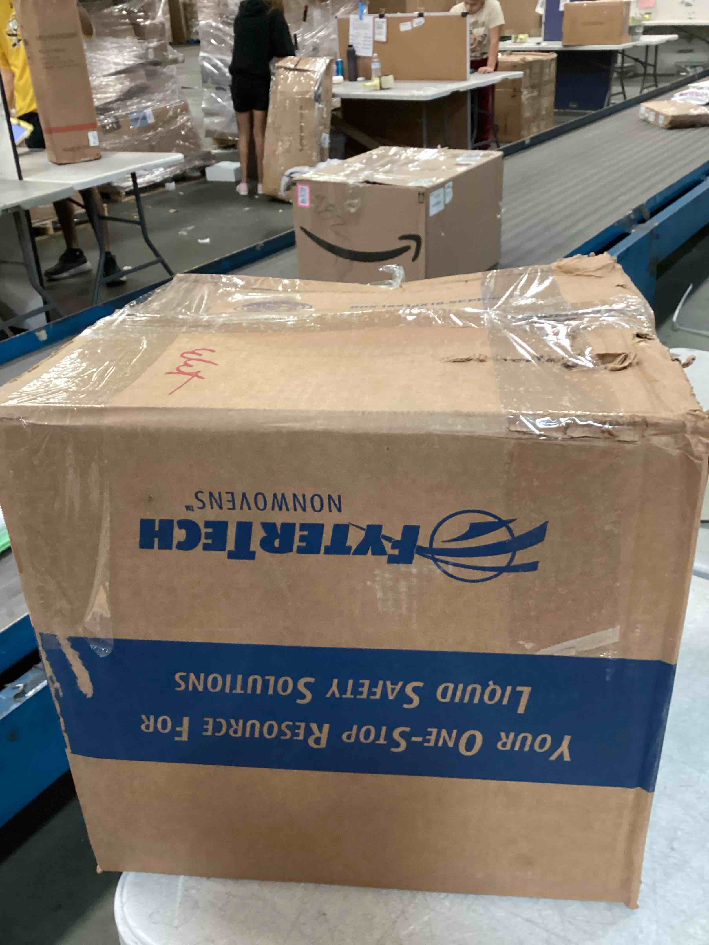 https://s3.amazonaws.com/lotting-images-prod/bidfta/PNK0458287_1729896855938.jpeg