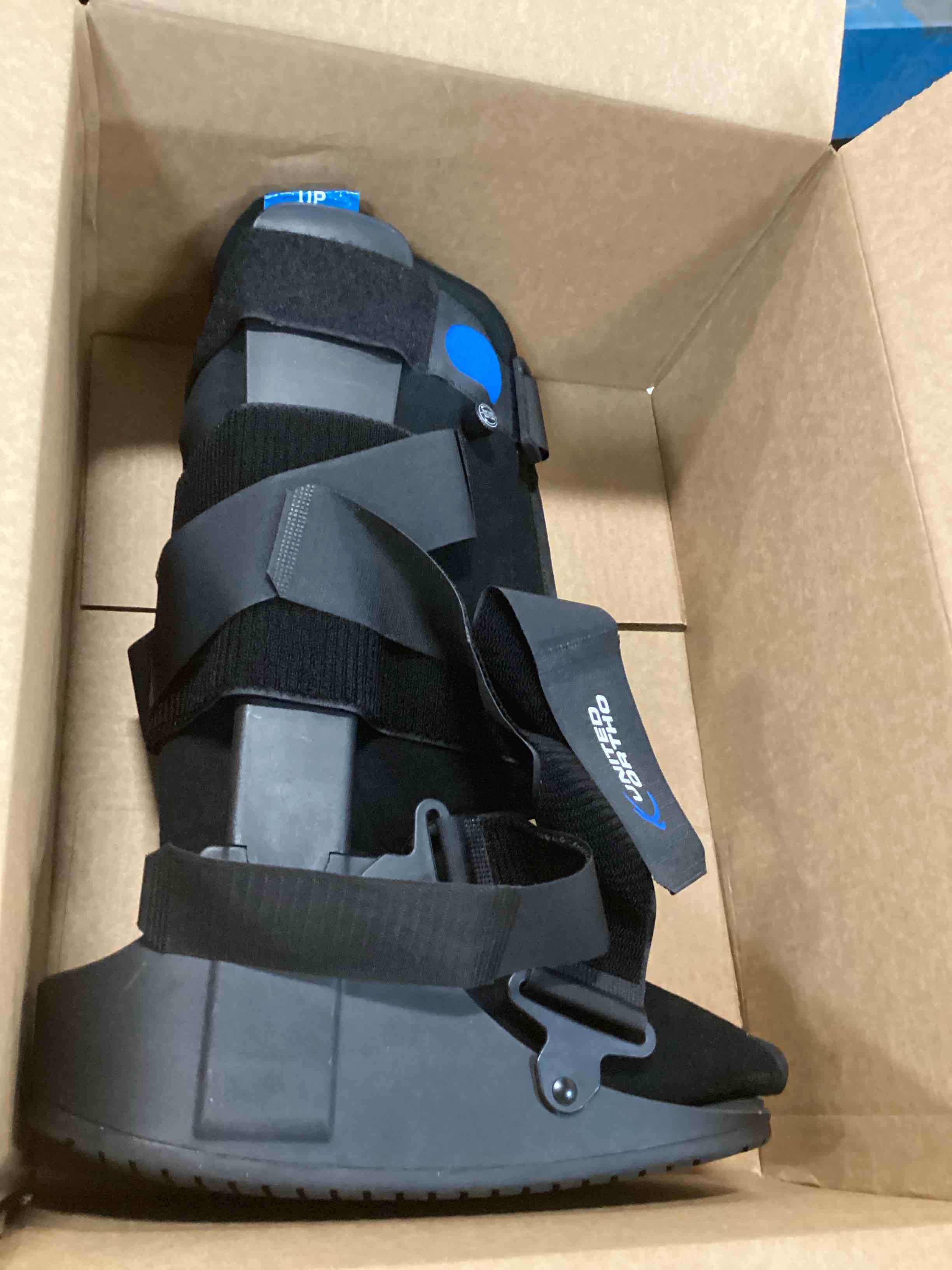United Ortho Air Cam Walker Fracture Boot, Medium, Black