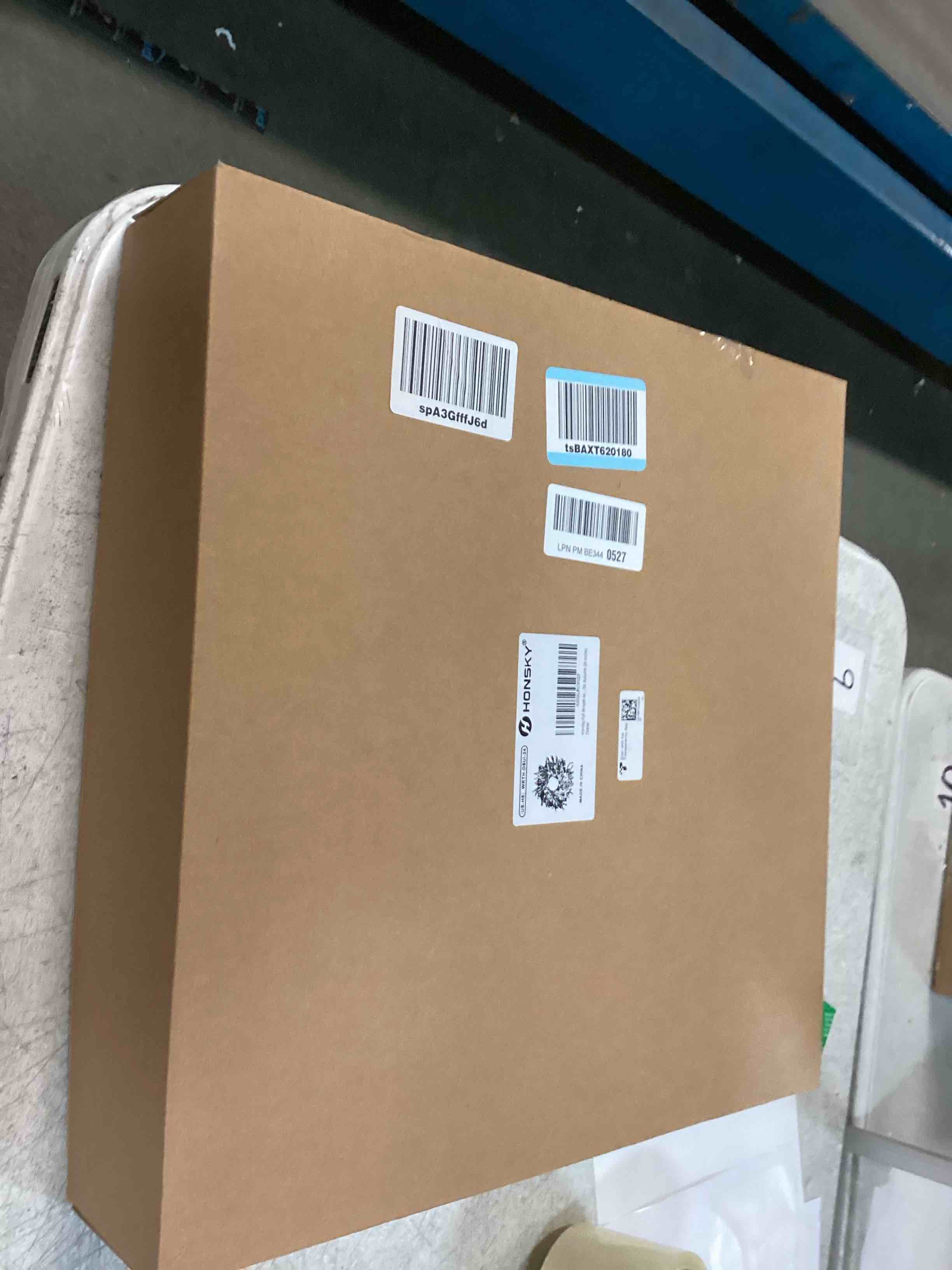 https://s3.amazonaws.com/lotting-images-prod/bidfta/PNK0458604_1729741315999.jpeg
