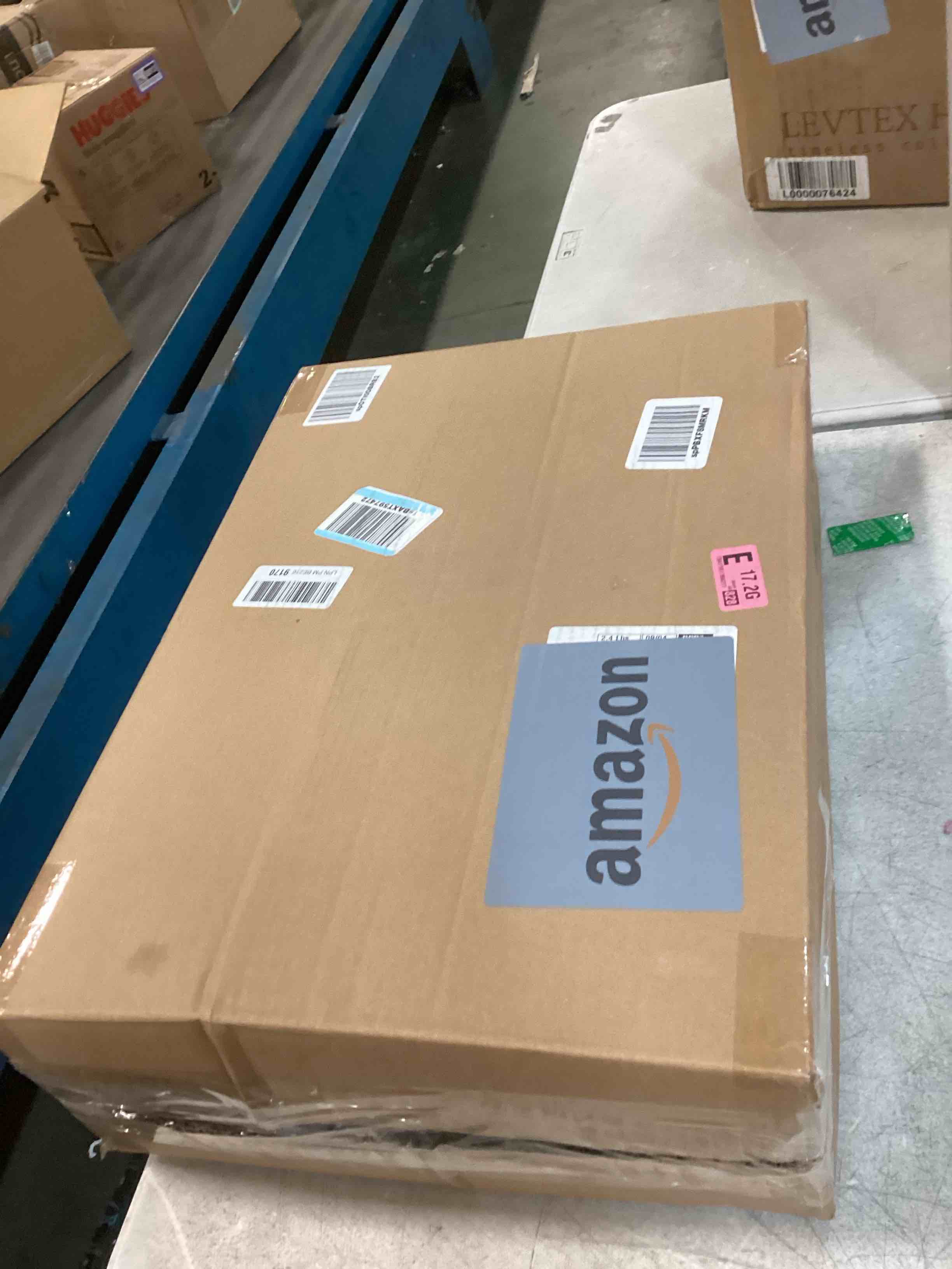 https://s3.amazonaws.com/lotting-images-prod/bidfta/PNK0458619_1729740230403.jpeg