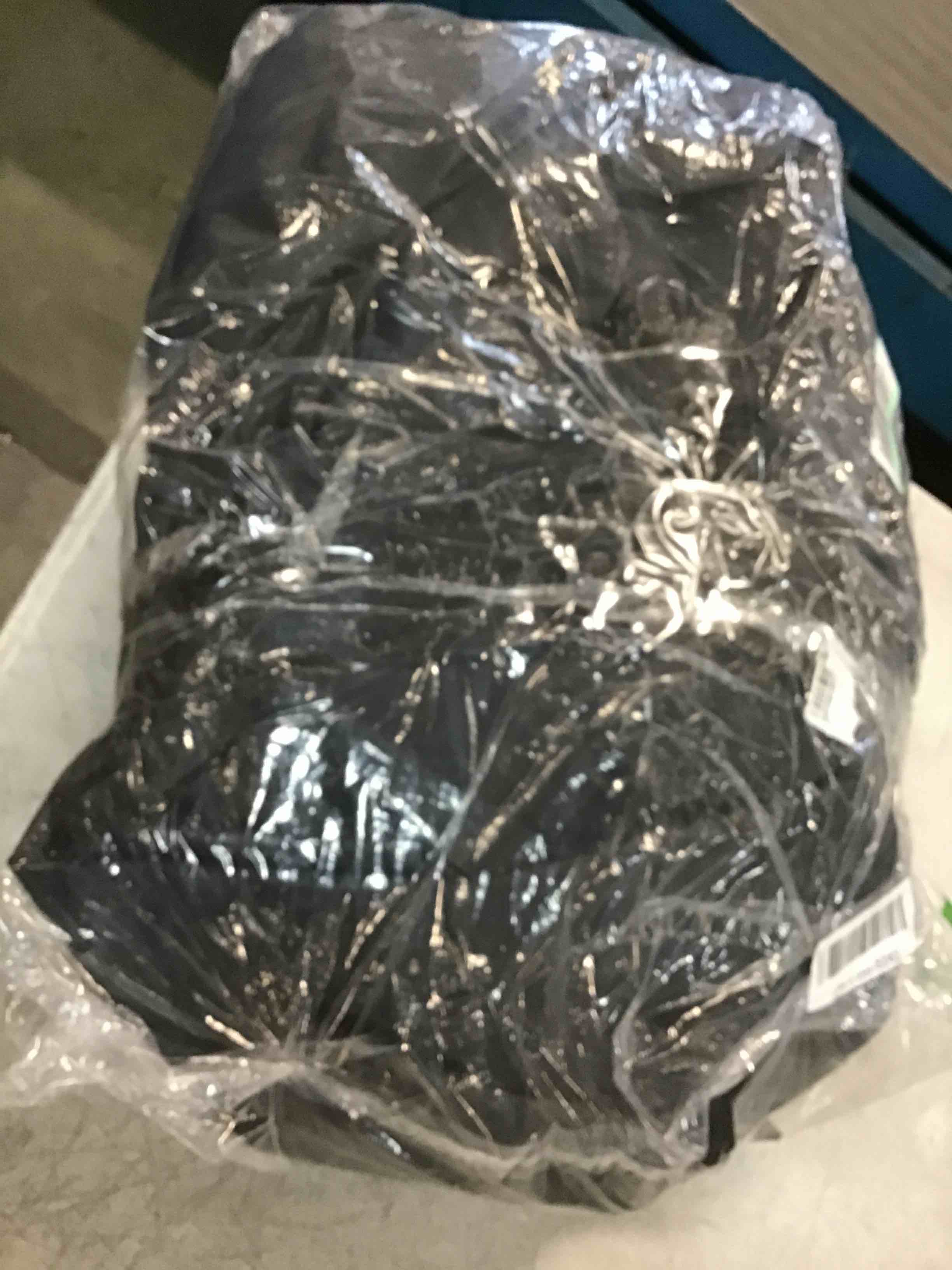 https://s3.amazonaws.com/lotting-images-prod/bidfta/PNK0459599_1729351519353.jpeg