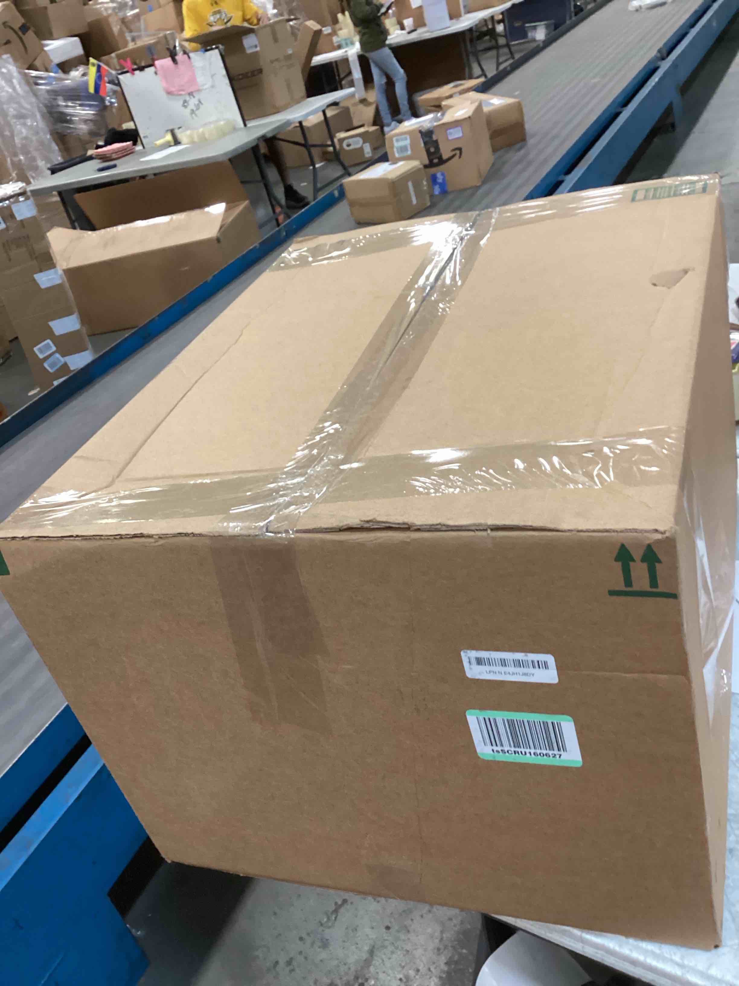 https://s3.amazonaws.com/lotting-images-prod/bidfta/PNK0459984_1729136140334.jpeg