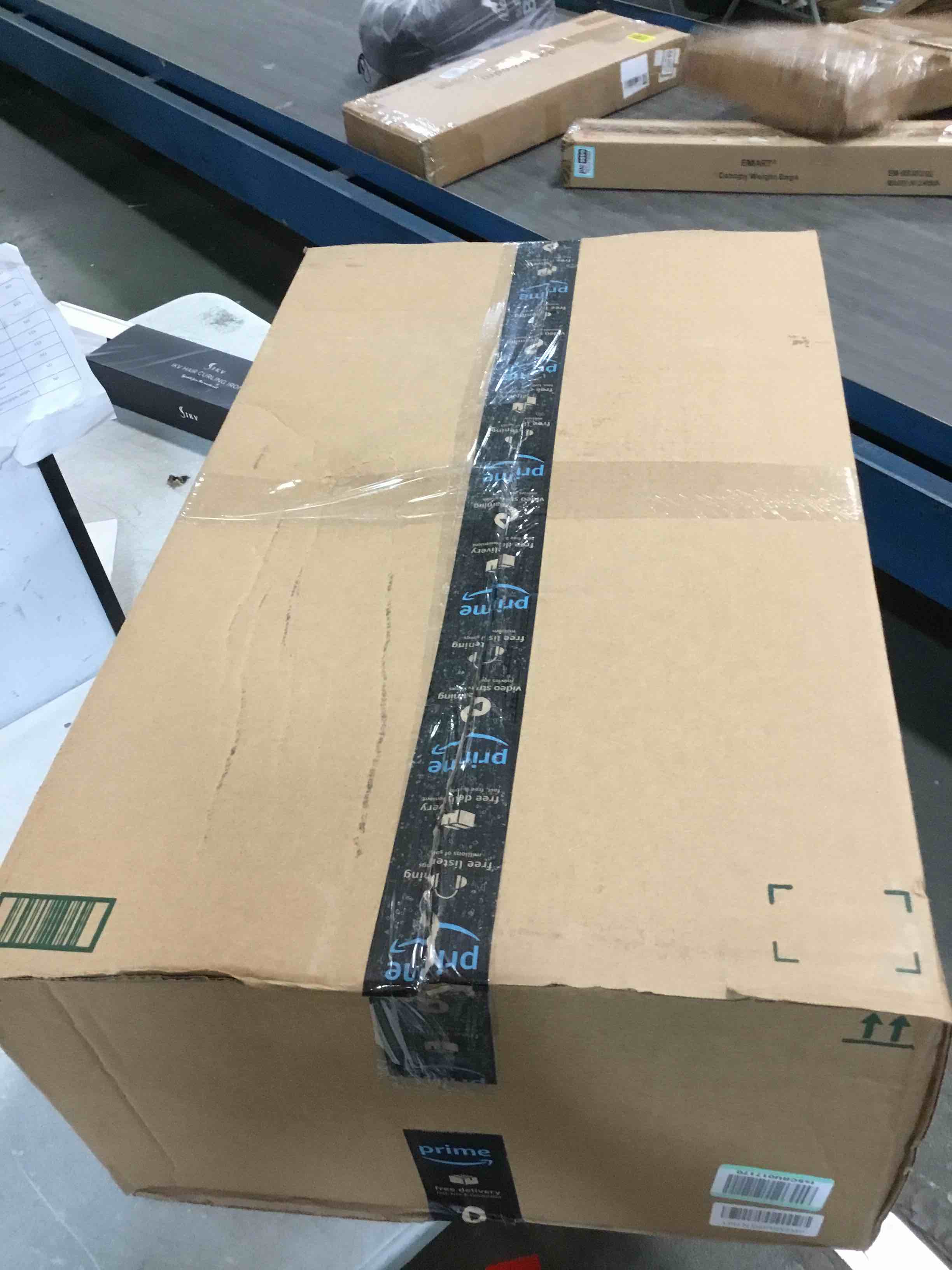 https://s3.amazonaws.com/lotting-images-prod/bidfta/PNK0460389_1730513353707.jpeg