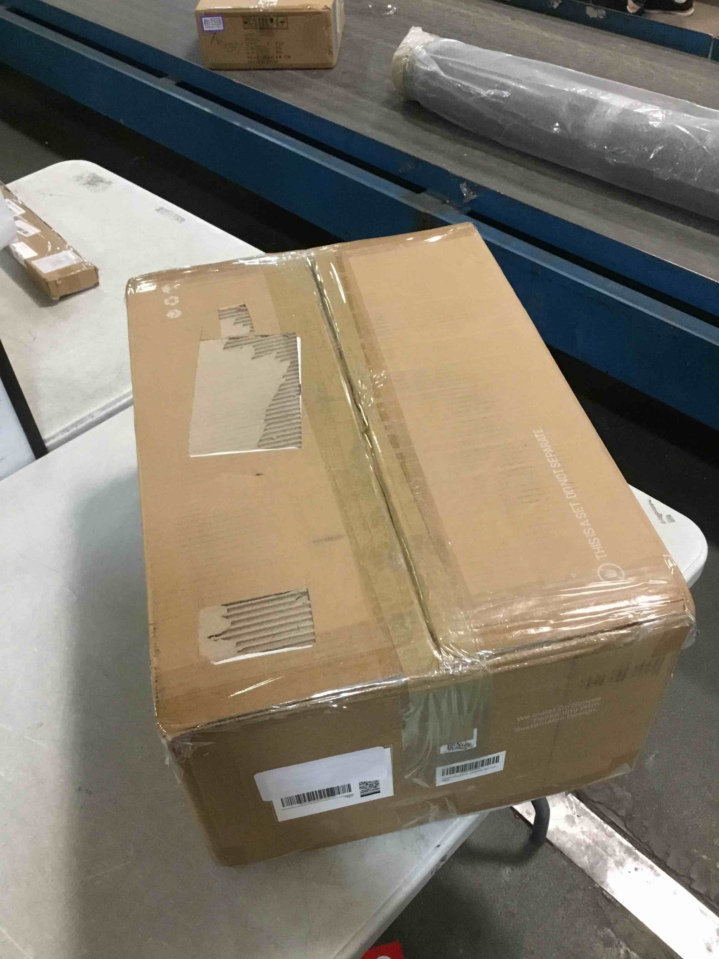 https://s3.amazonaws.com/lotting-images-prod/bidfta/PNK0460395_1730509035447.jpeg