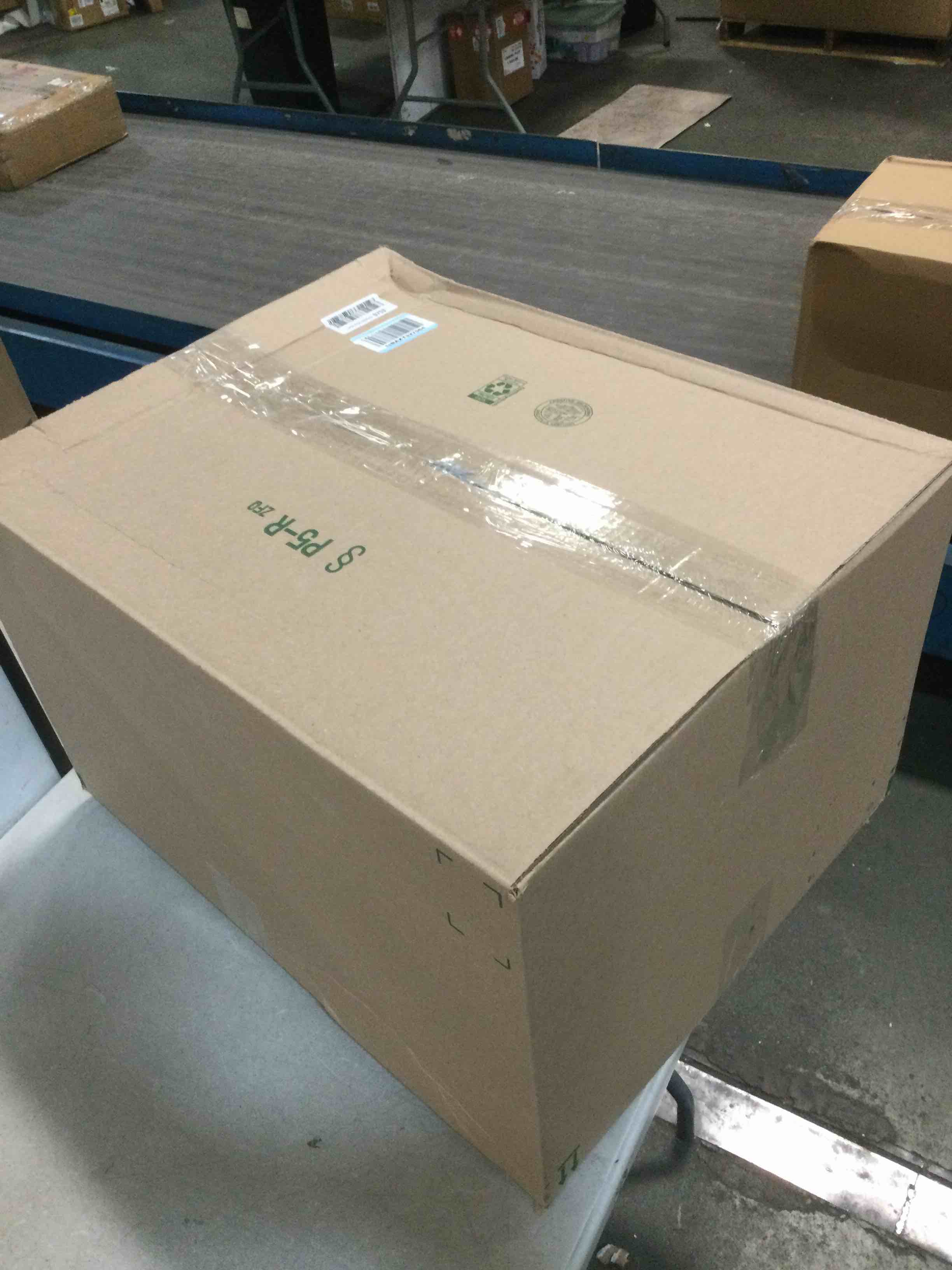 https://s3.amazonaws.com/lotting-images-prod/bidfta/PNK0460720_1730343305813.jpeg