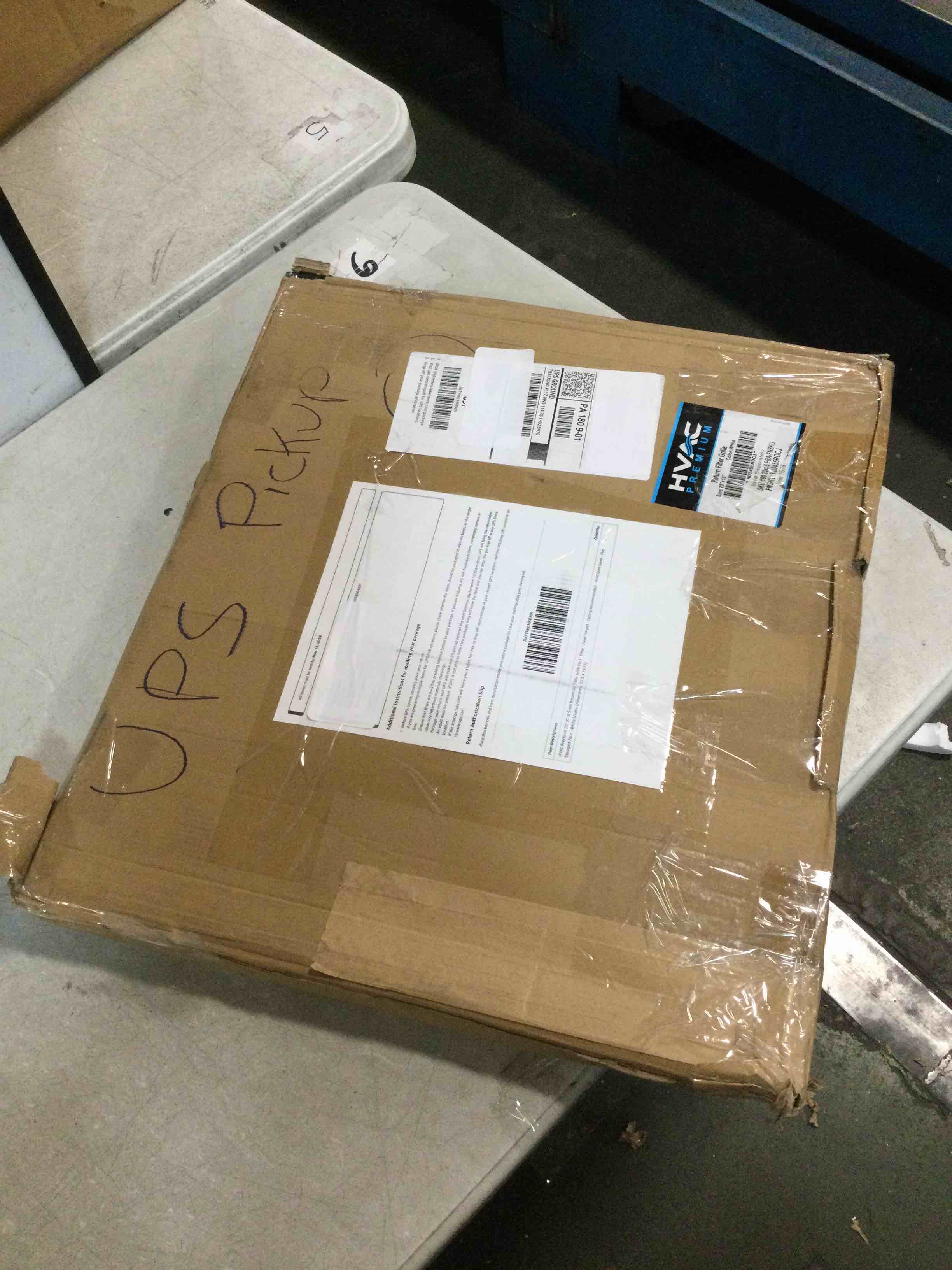 https://s3.amazonaws.com/lotting-images-prod/bidfta/PNK0460759_1730335369078.jpeg