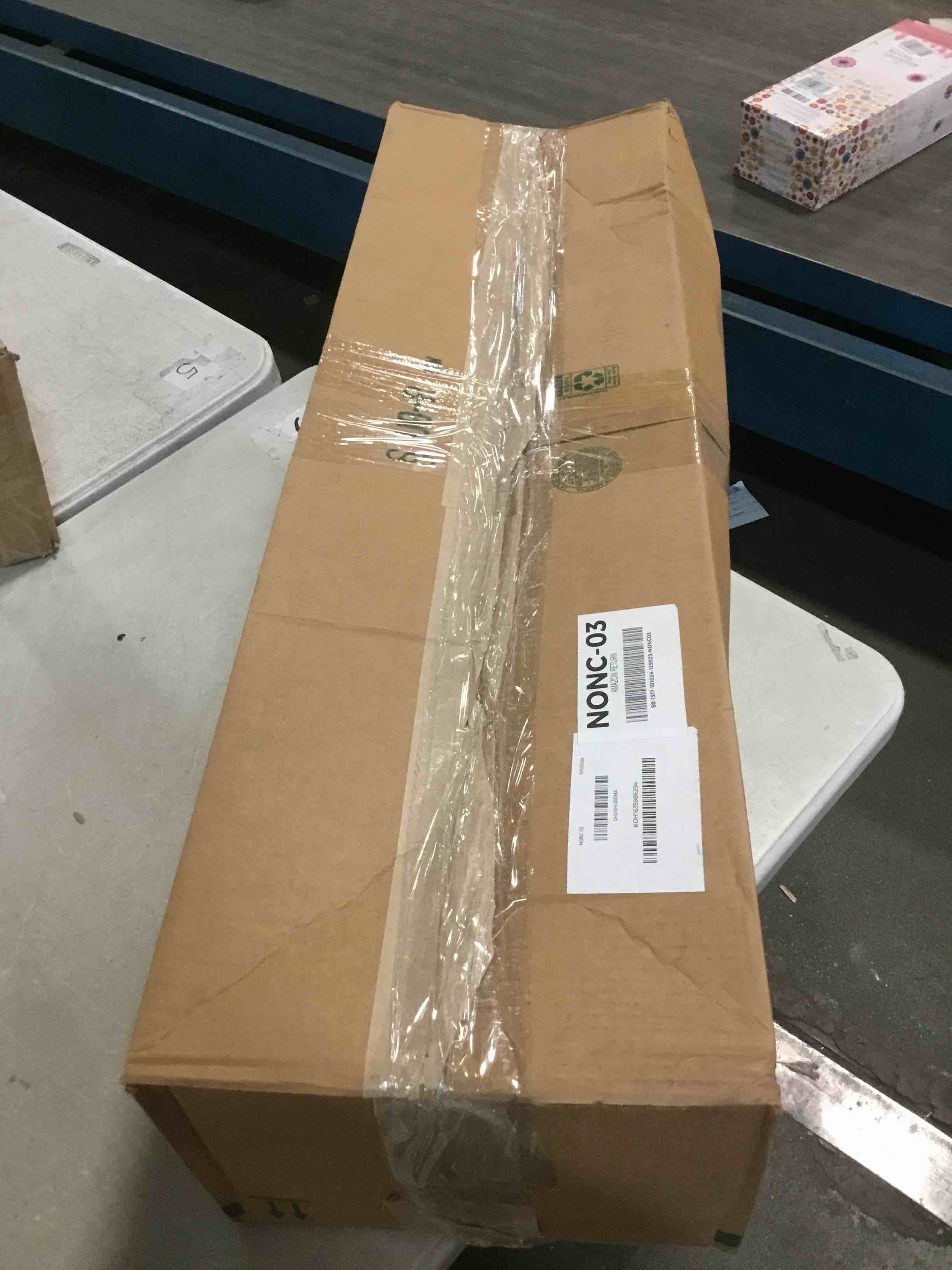 https://s3.amazonaws.com/lotting-images-prod/bidfta/PNK0461033_1729916073773.jpeg