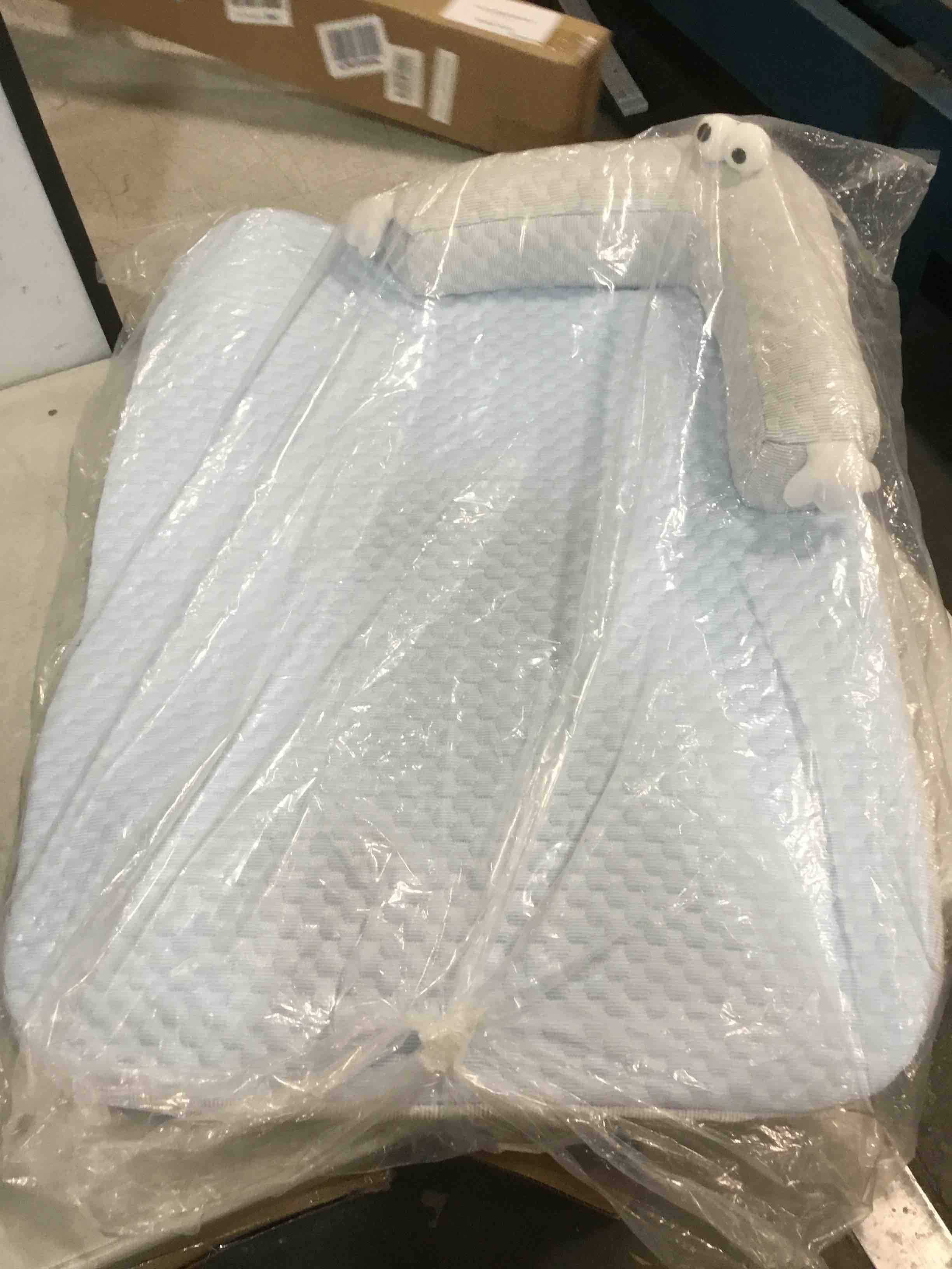 https://s3.amazonaws.com/lotting-images-prod/bidfta/PNK0461068_1729908171481.jpeg
