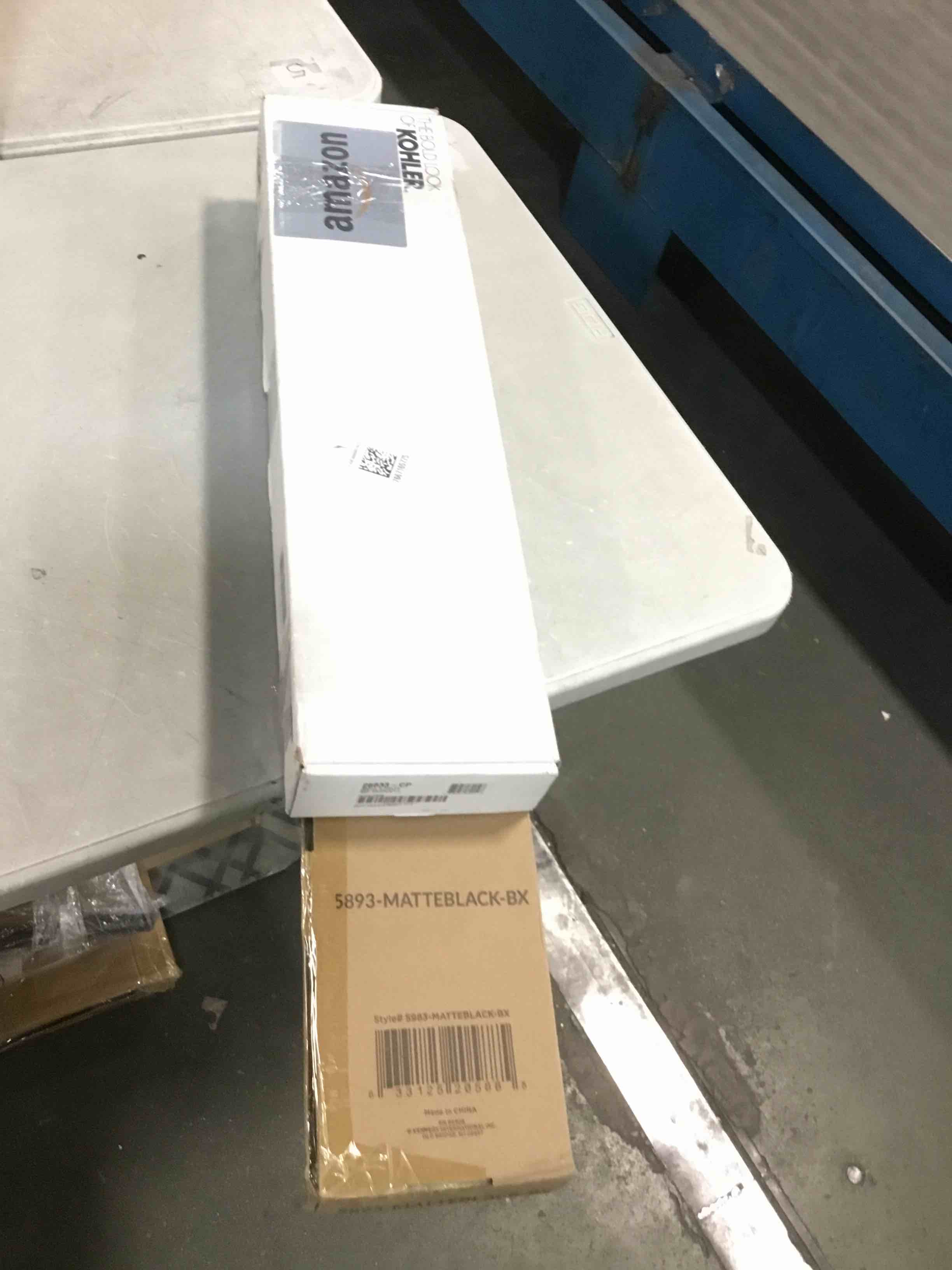https://s3.amazonaws.com/lotting-images-prod/bidfta/PNK0461125_1729892887577.jpeg