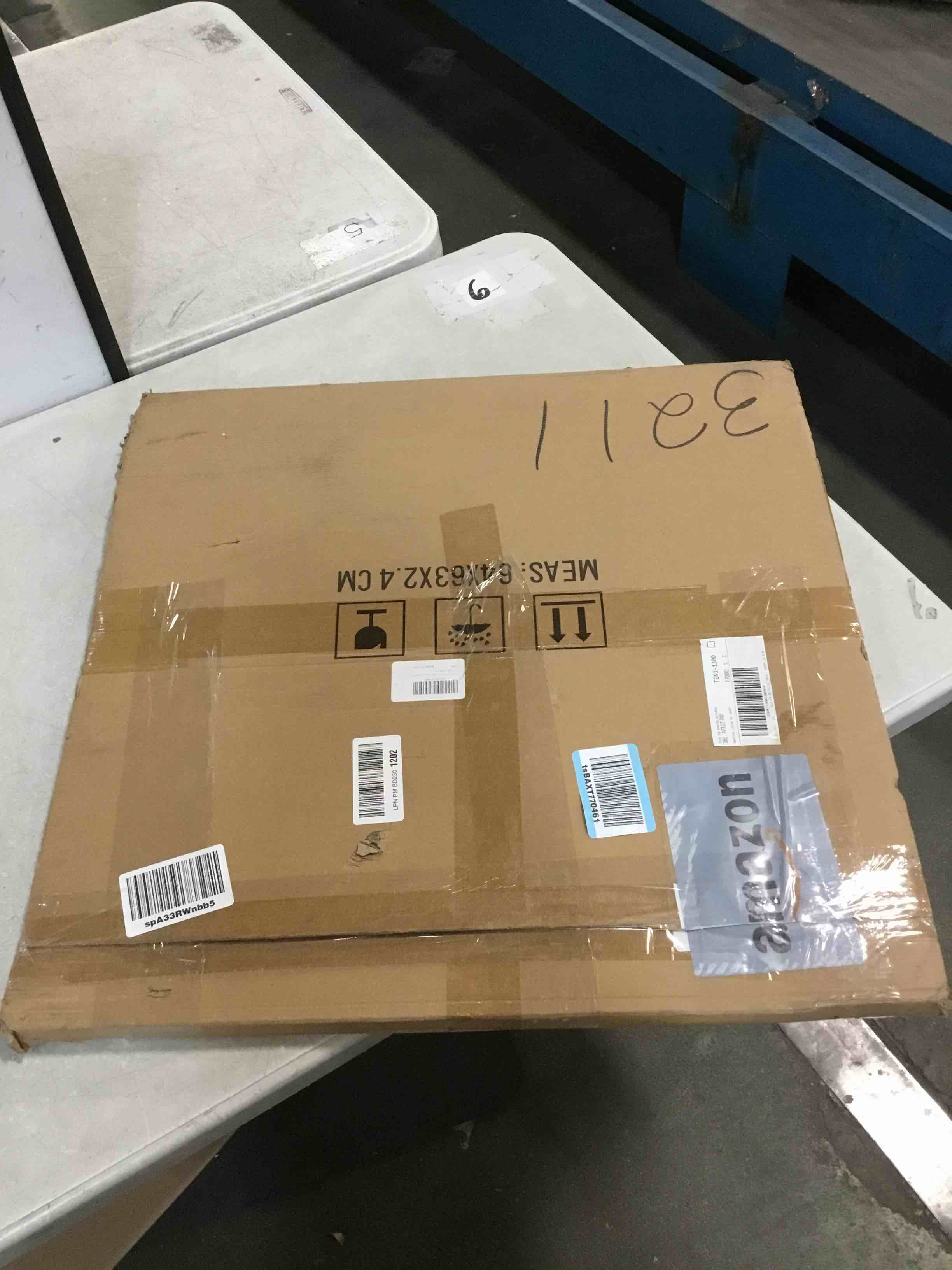 https://s3.amazonaws.com/lotting-images-prod/bidfta/PNK0461279_1729808482747.jpeg