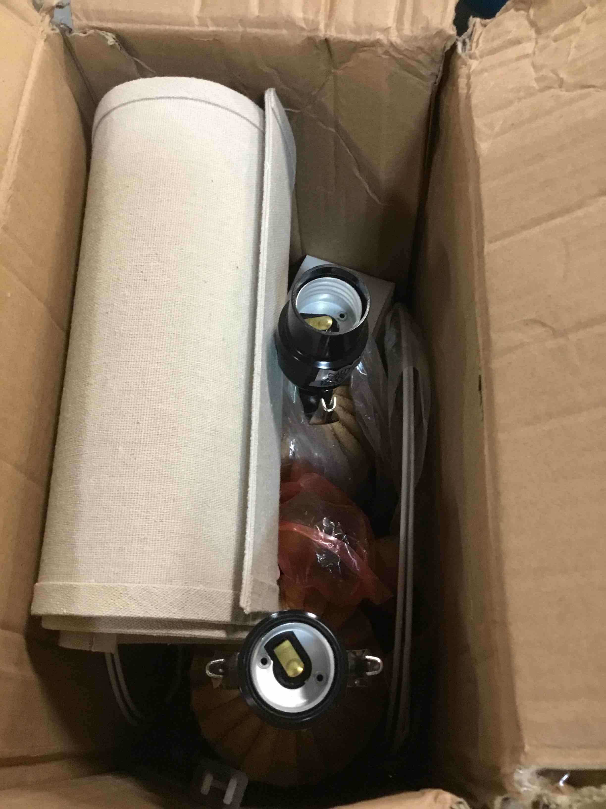 https://s3.amazonaws.com/lotting-images-prod/bidfta/PNK0461434_1729726534703.jpeg