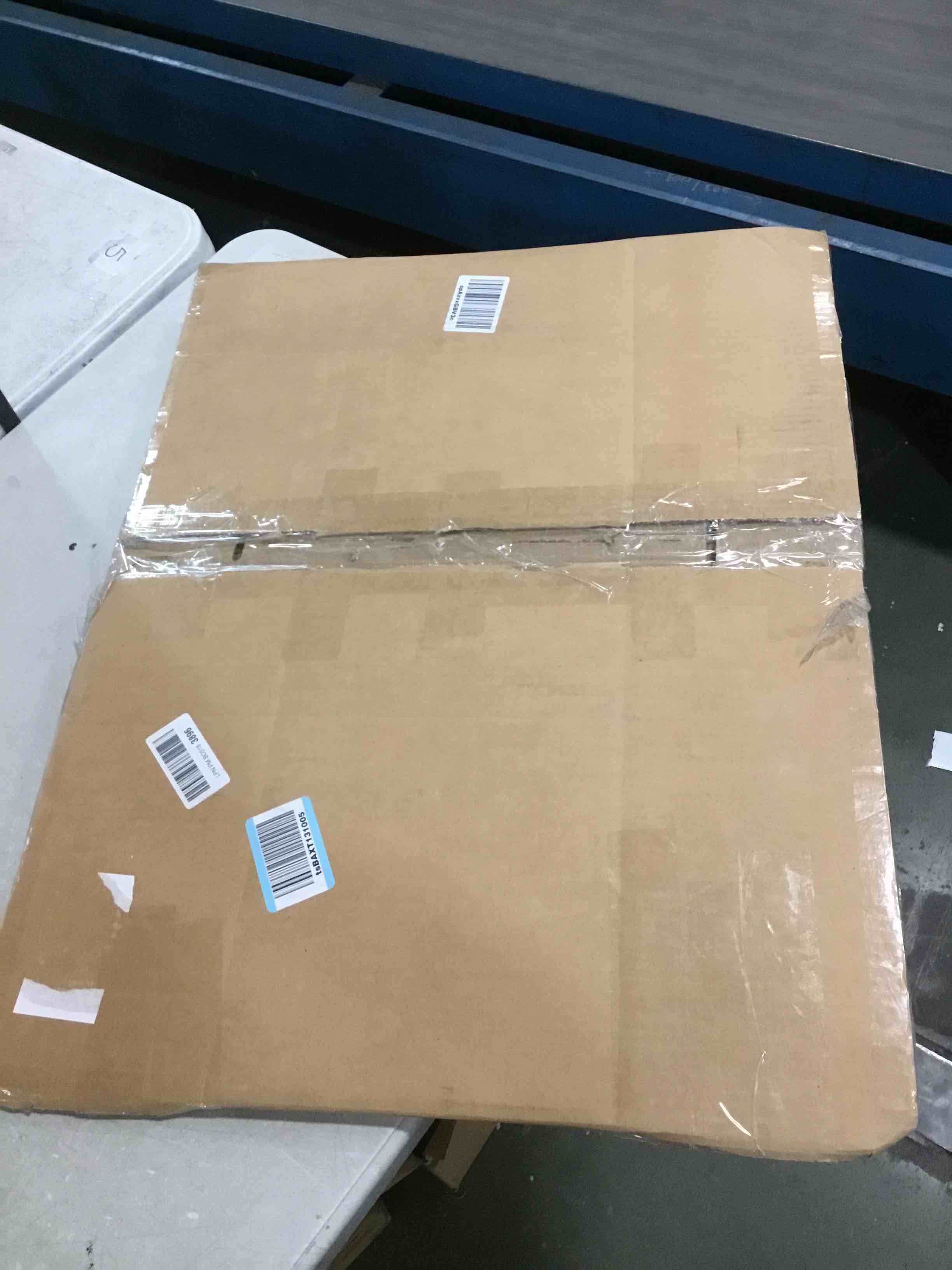 https://s3.amazonaws.com/lotting-images-prod/bidfta/PNK0461857_1729314837077.jpeg