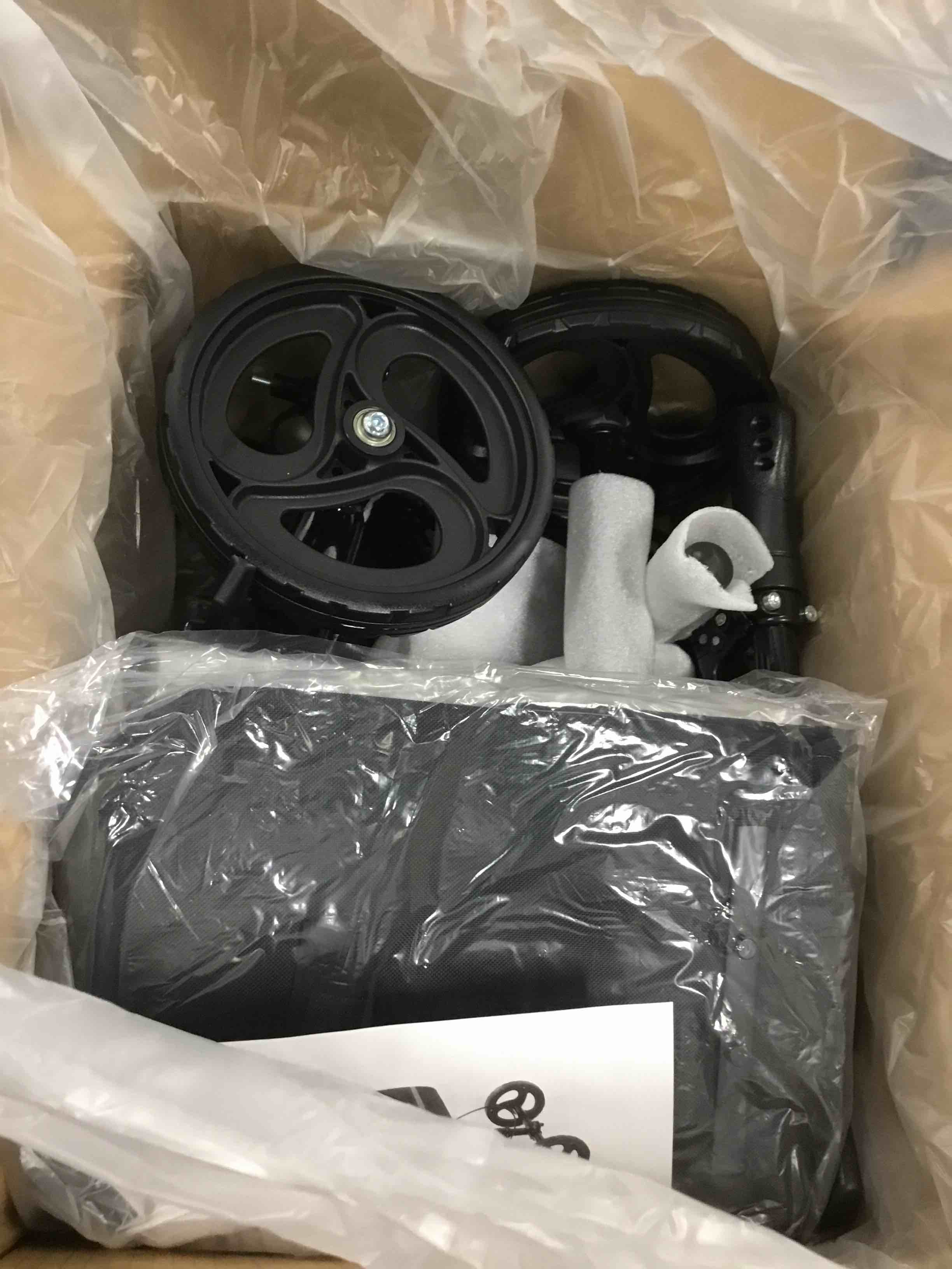 https://s3.amazonaws.com/lotting-images-prod/bidfta/PNK0462049_1730380710201.jpeg