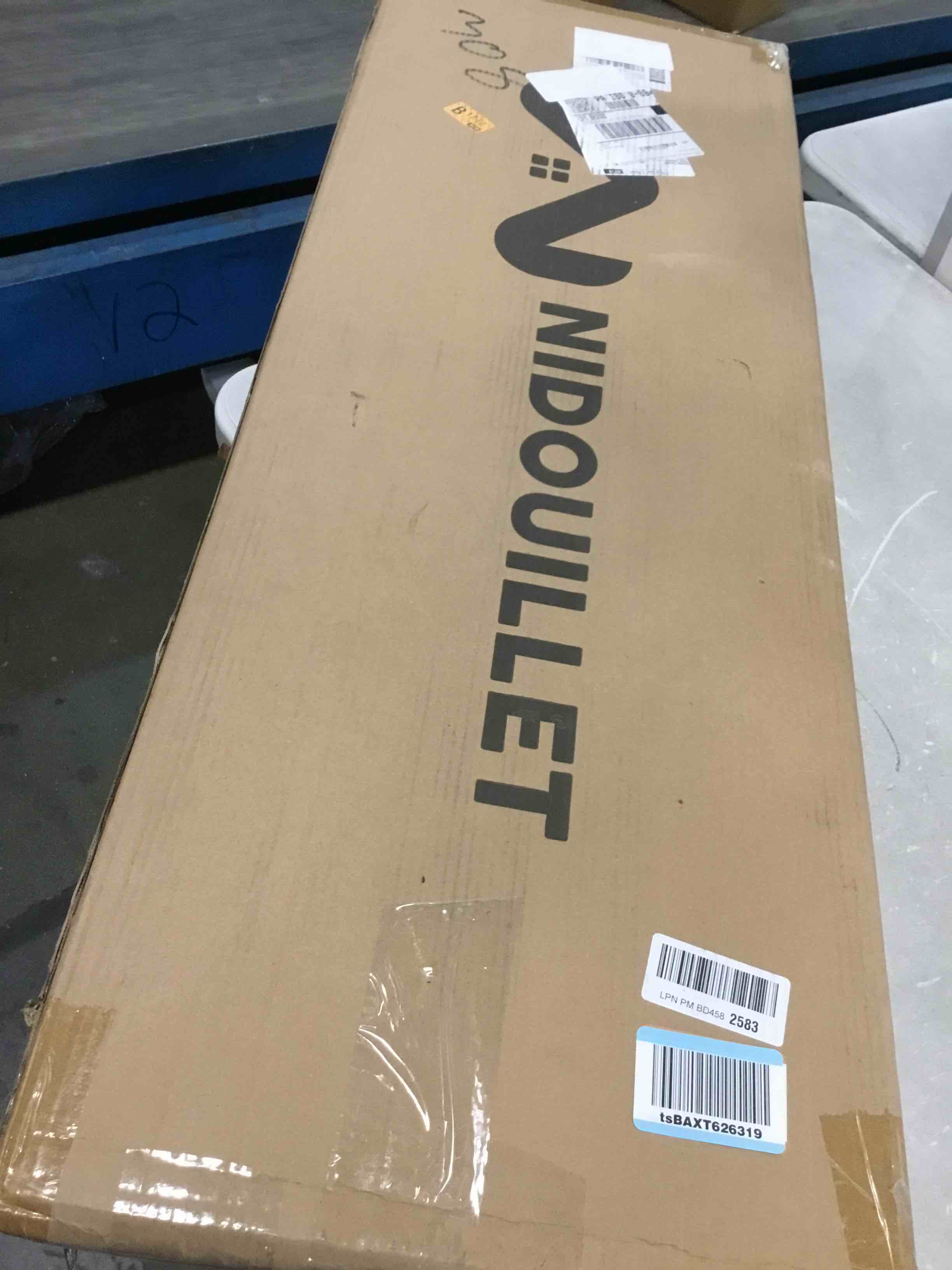 https://s3.amazonaws.com/lotting-images-prod/bidfta/PNK0462711_1730128136312.jpeg