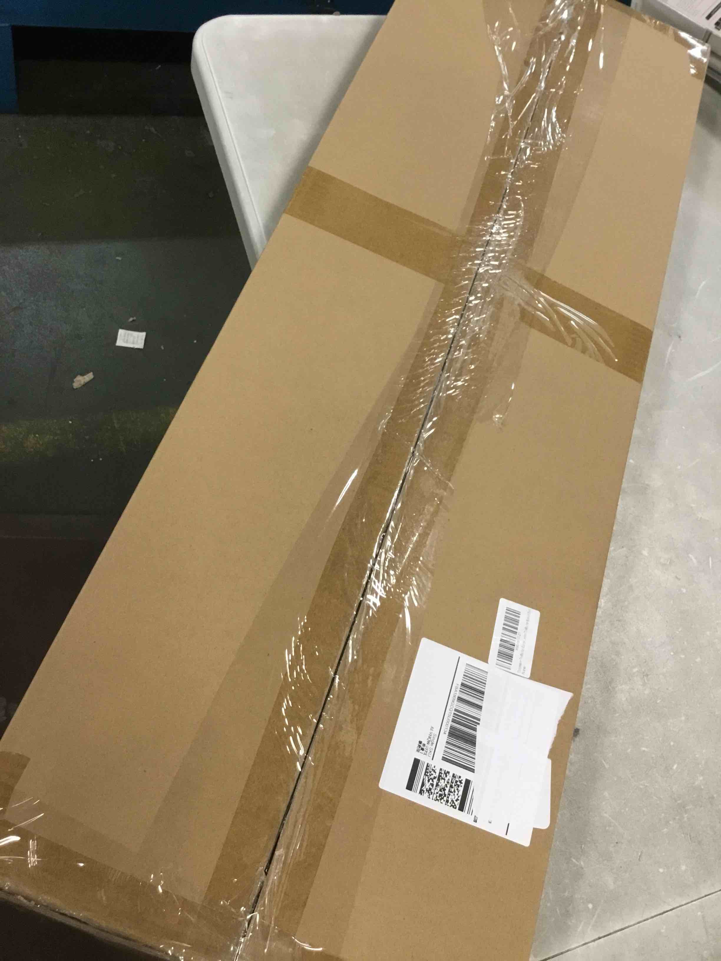 https://s3.amazonaws.com/lotting-images-prod/bidfta/PNK0463198_1729785945368.jpeg