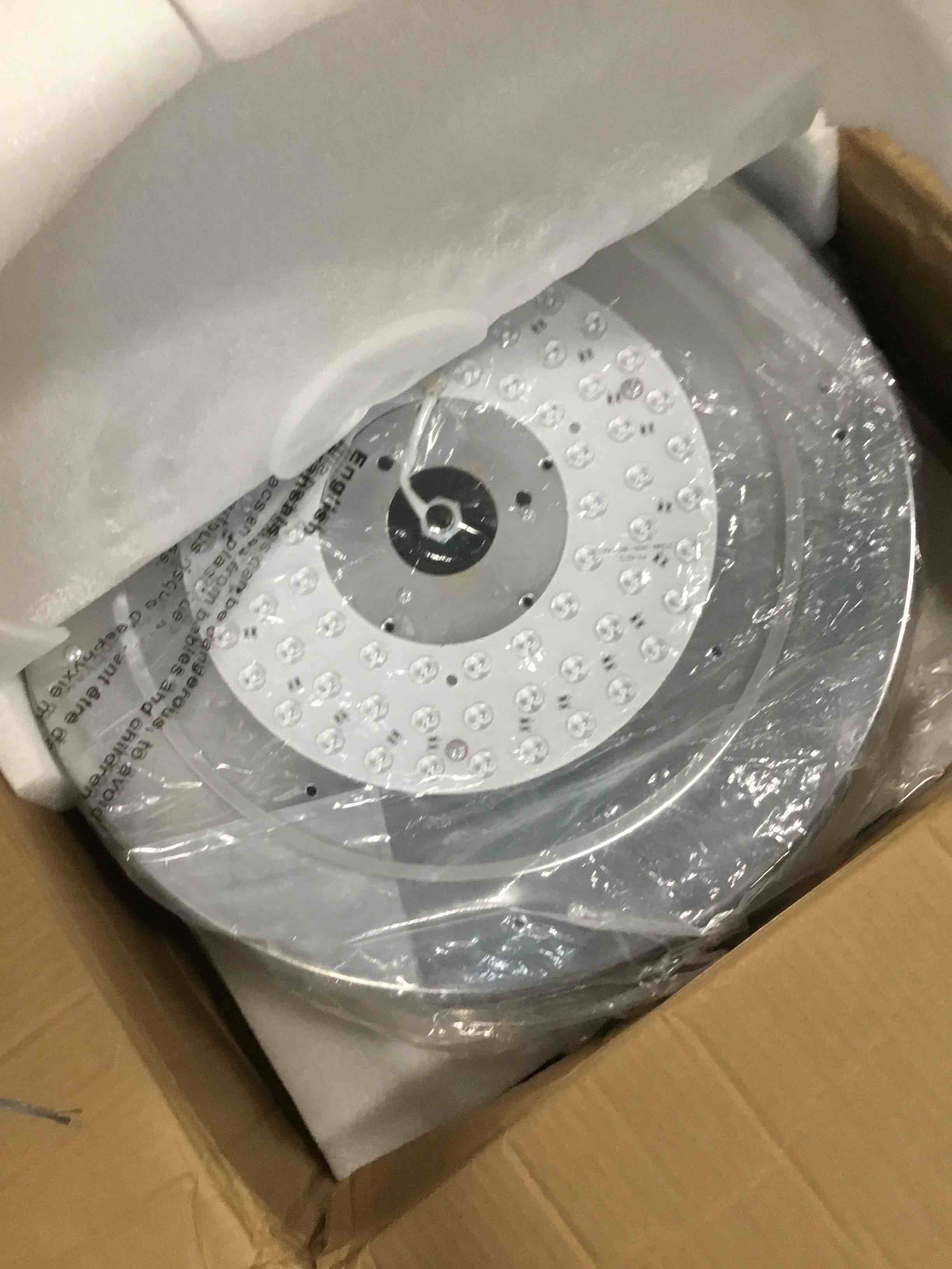 https://s3.amazonaws.com/lotting-images-prod/bidfta/PNK0463315_1729774389930.jpeg